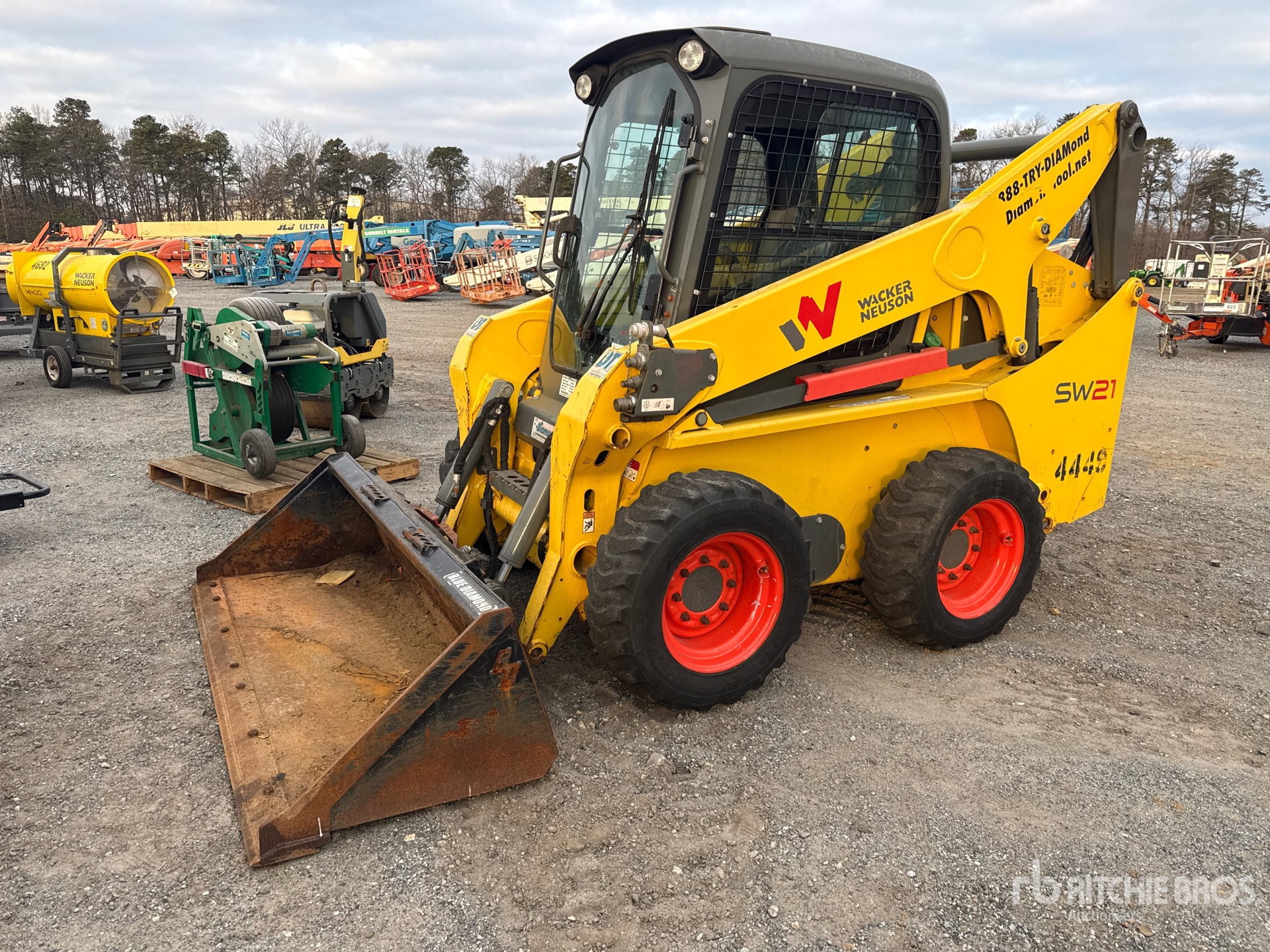 General Appearance with Picture, Left Front Corner