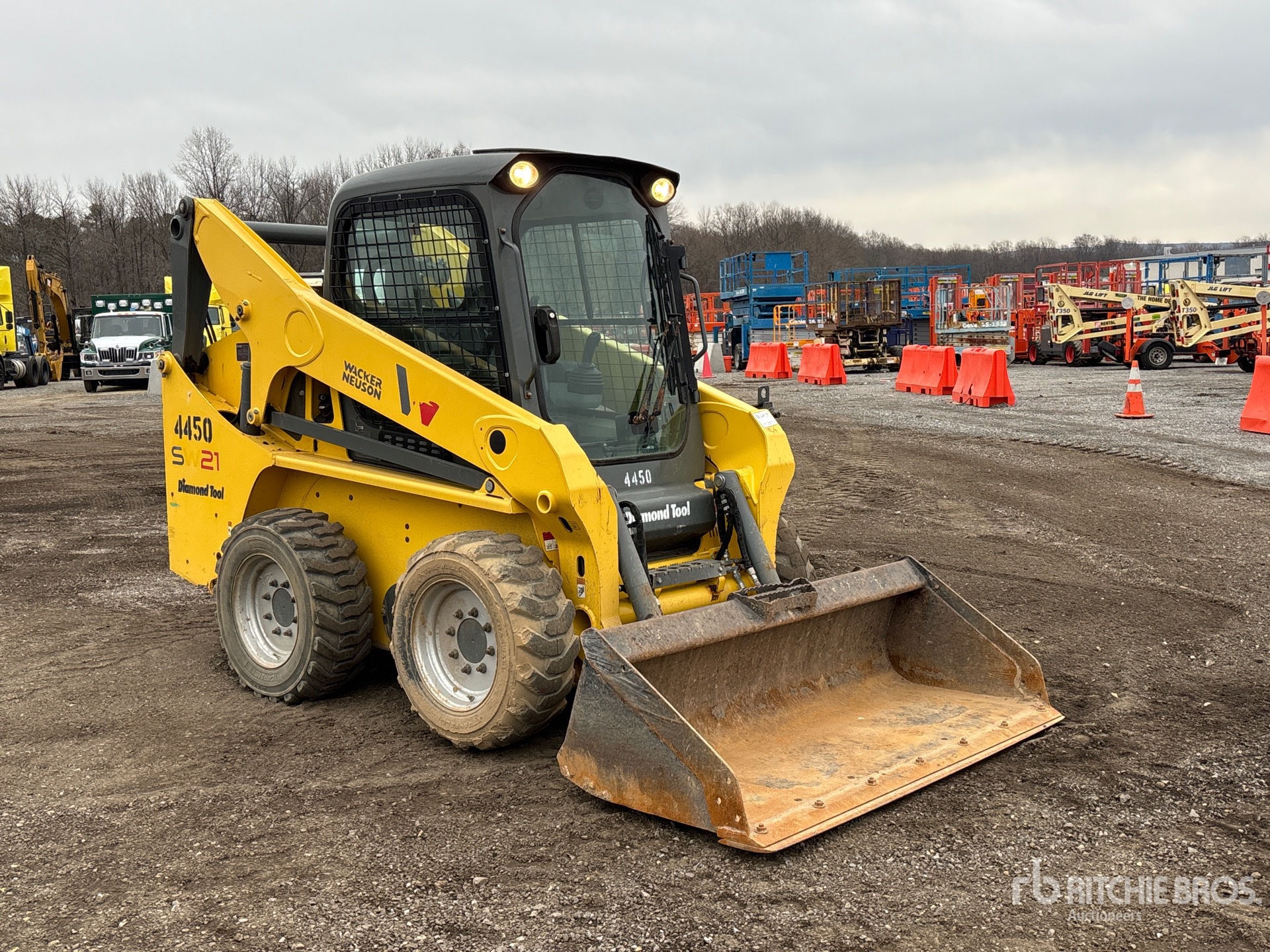 General Appearance with Picture, Right Front Corner