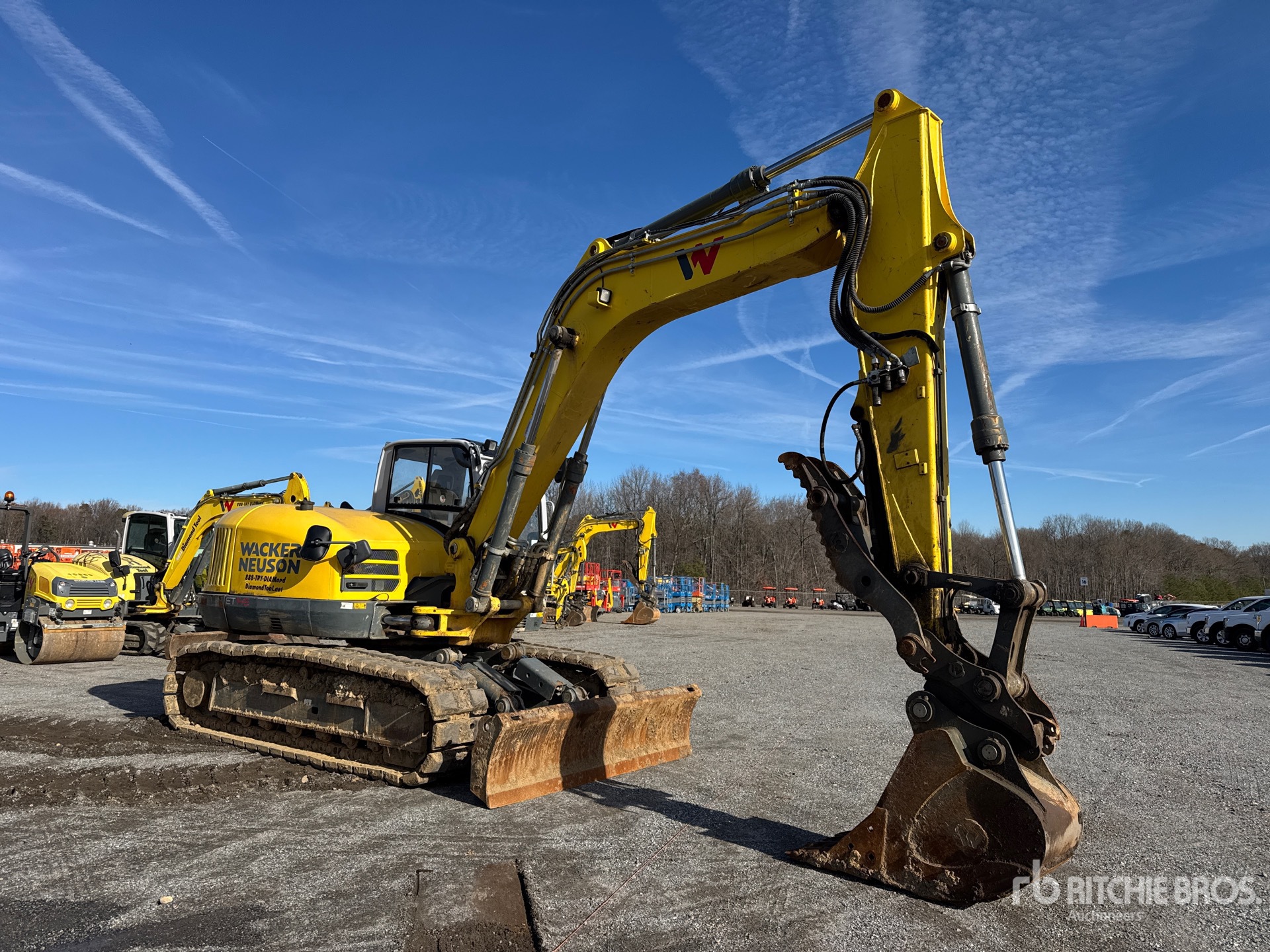 General Appearance with Picture, Right Front Corner