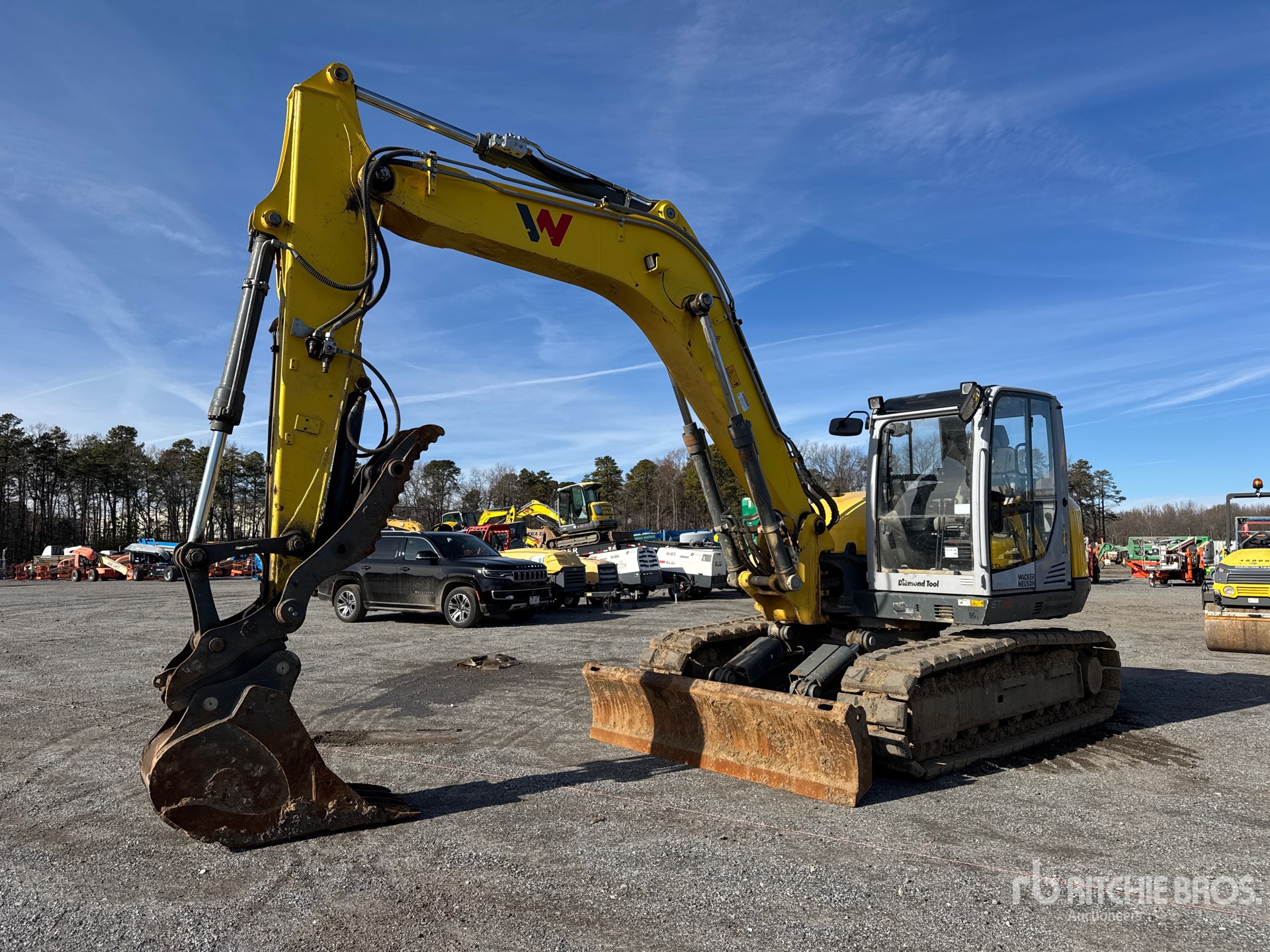 General Appearance with Picture, Left Front Corner