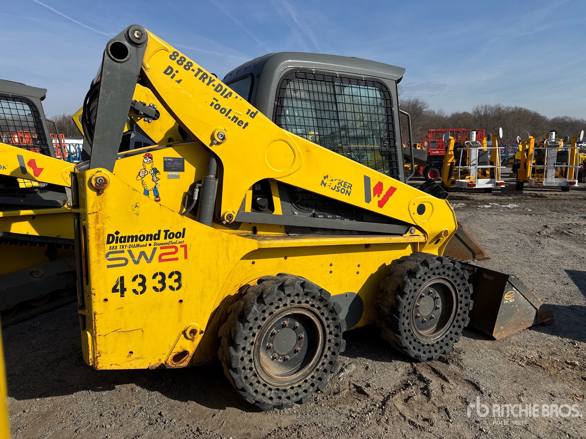 General Appearance with Imagen: esquina trasera derecha