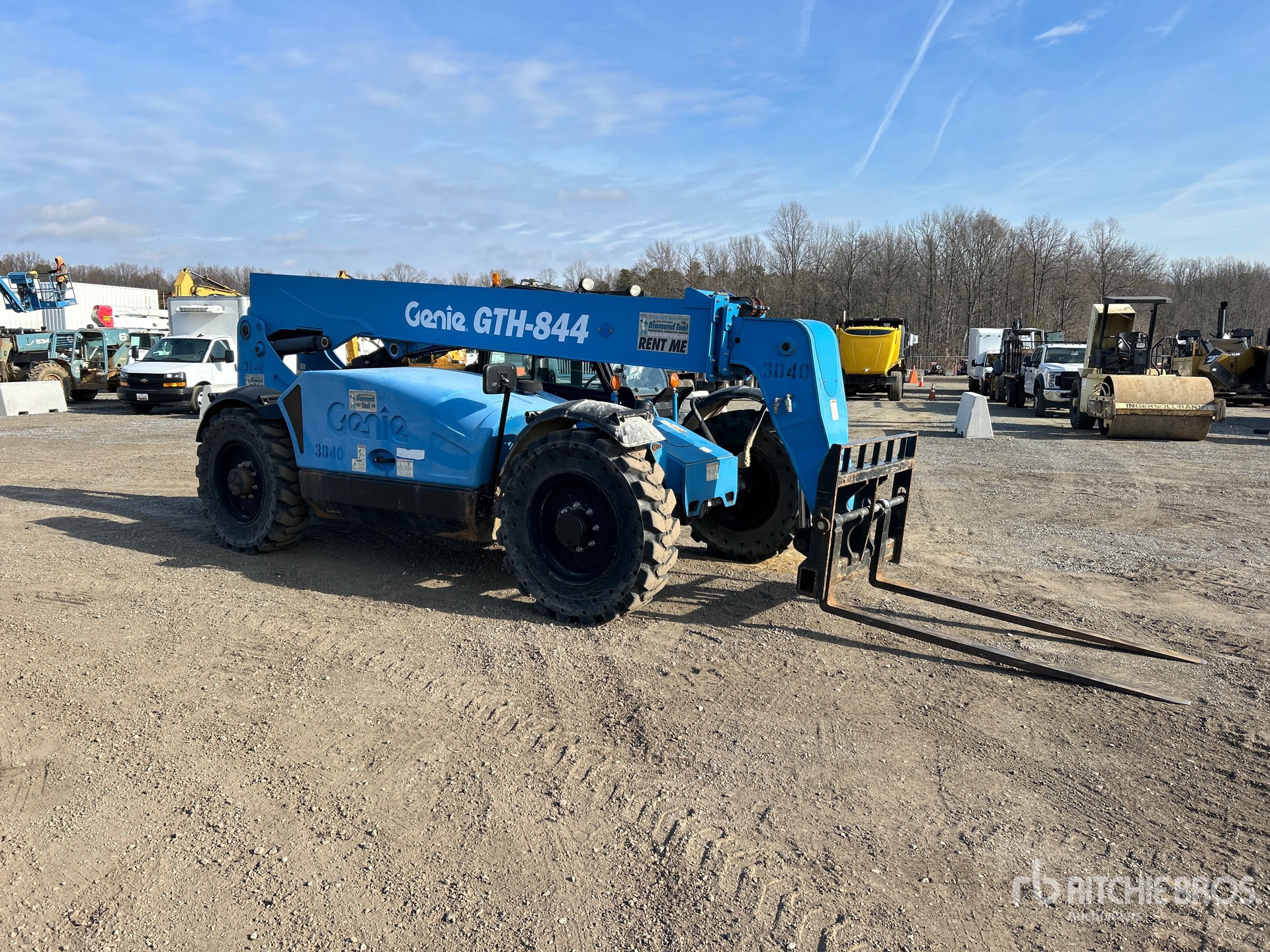 General Appearance with Picture, Right Front Corner