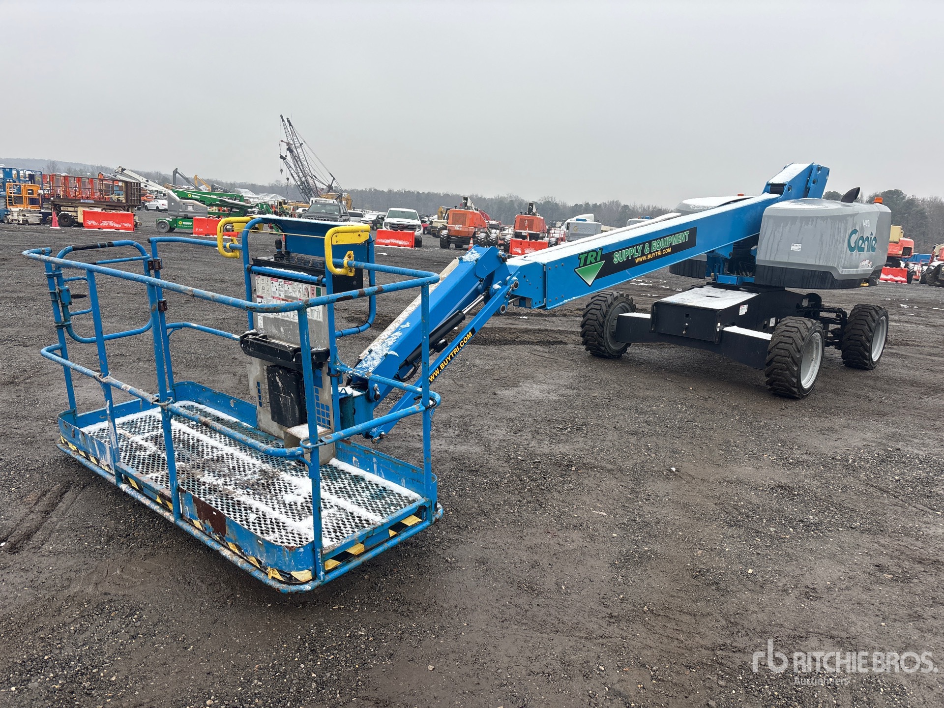 General Appearance with Picture, Left Front Corner