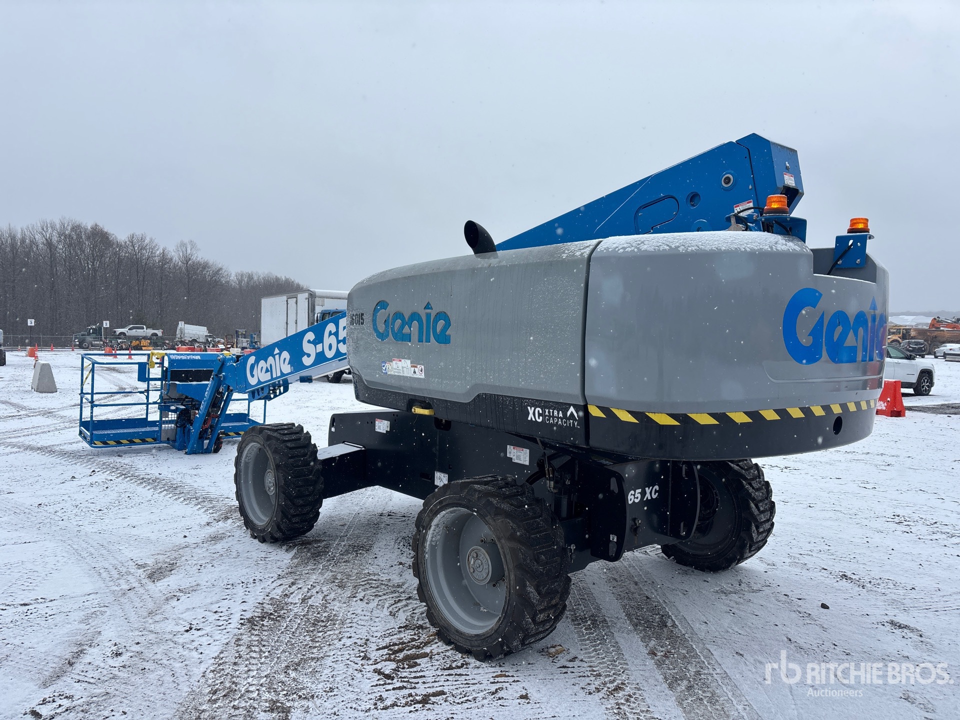 Aspect général with Image, coin arrière gauche