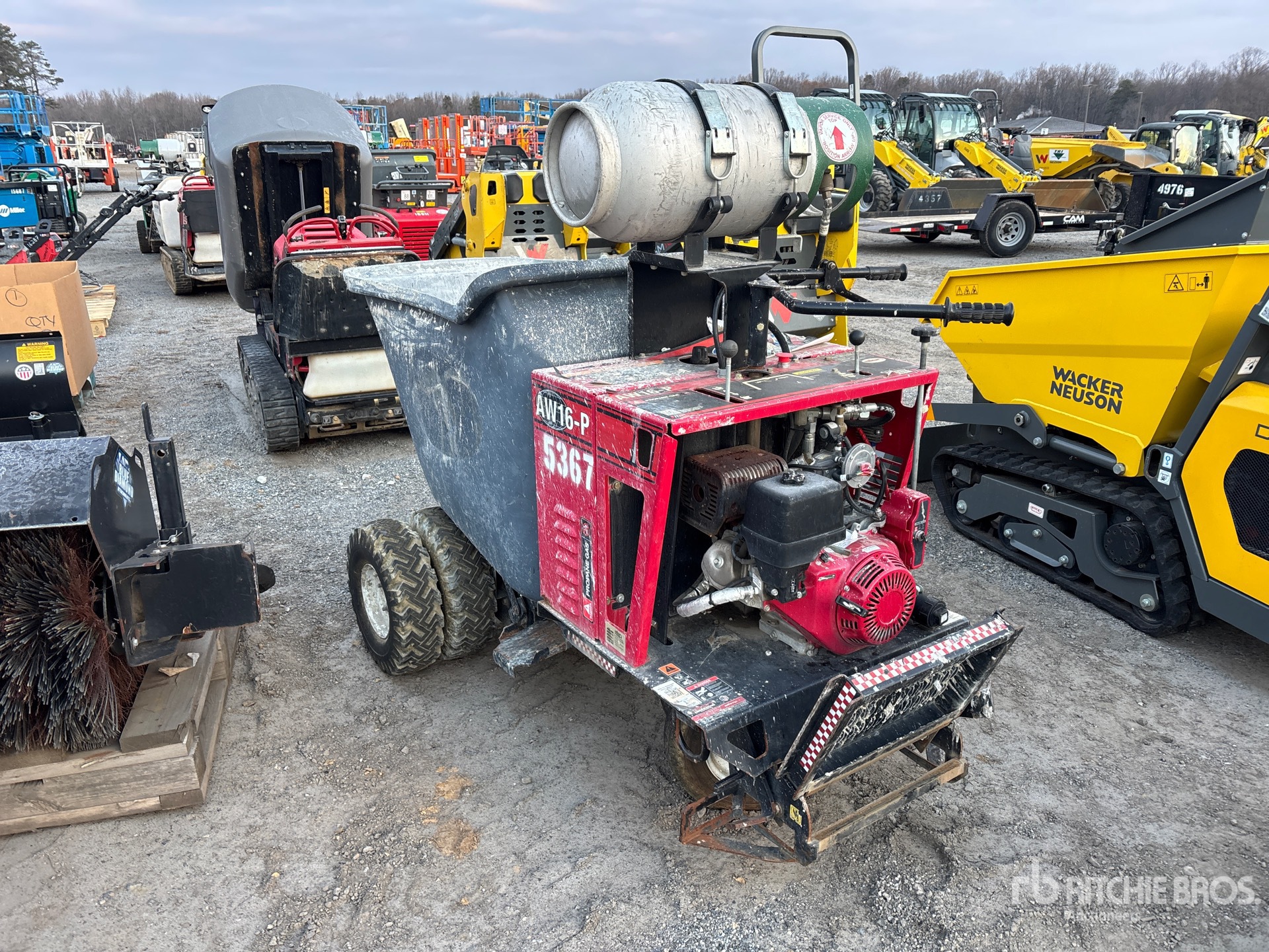 General Appearance with Bild, Ecke hinten links