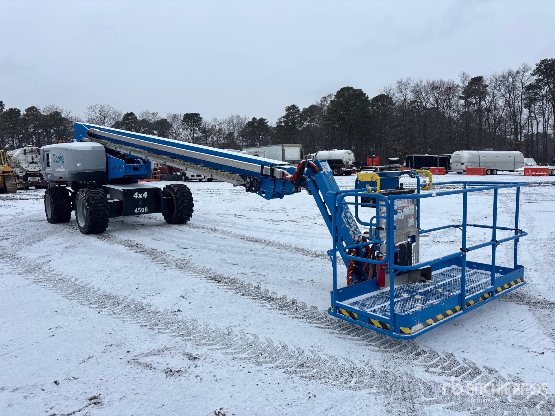 Aspect général with Image, coin avant droit