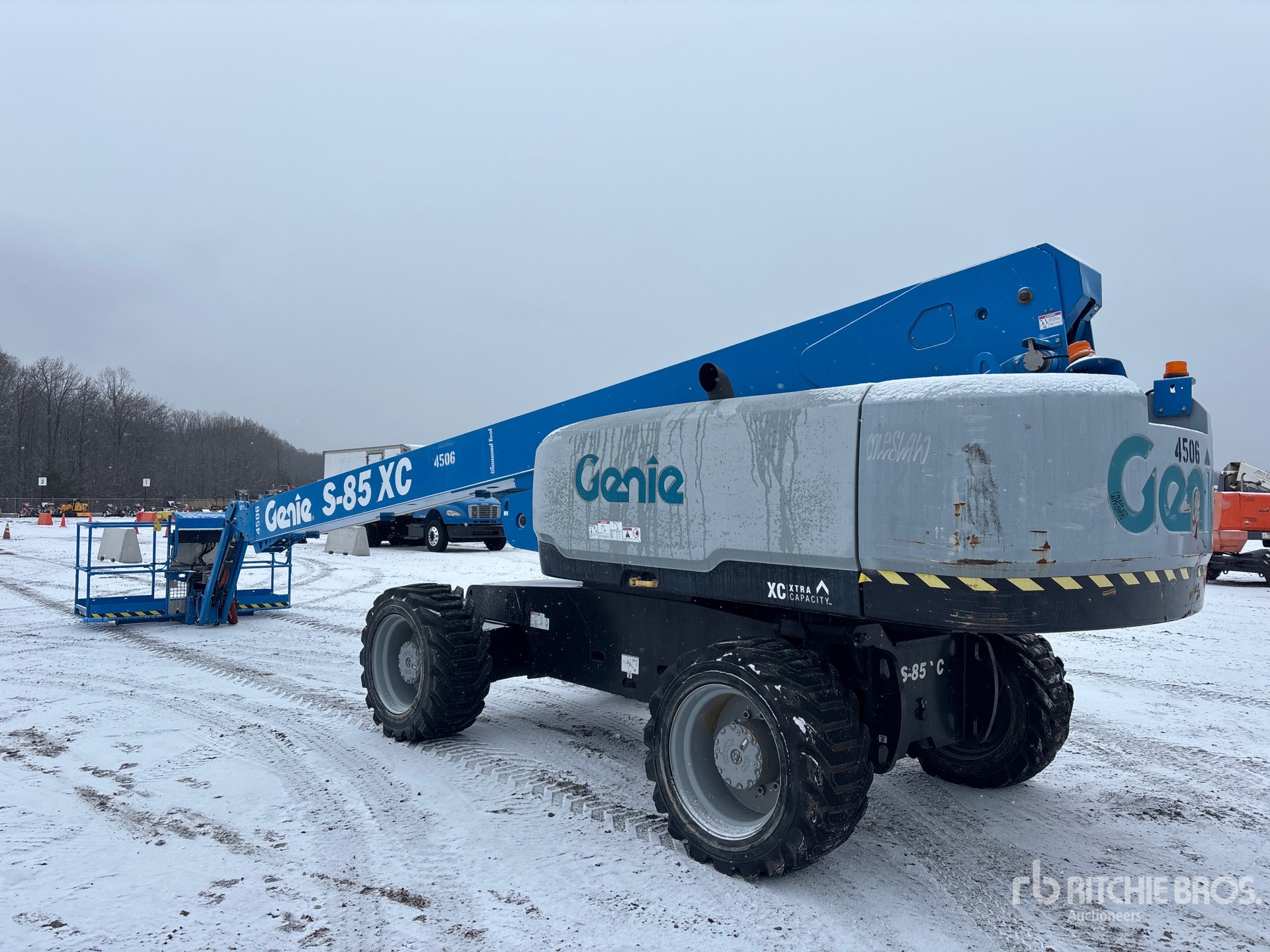 Aspect général with Image, coin arrière gauche