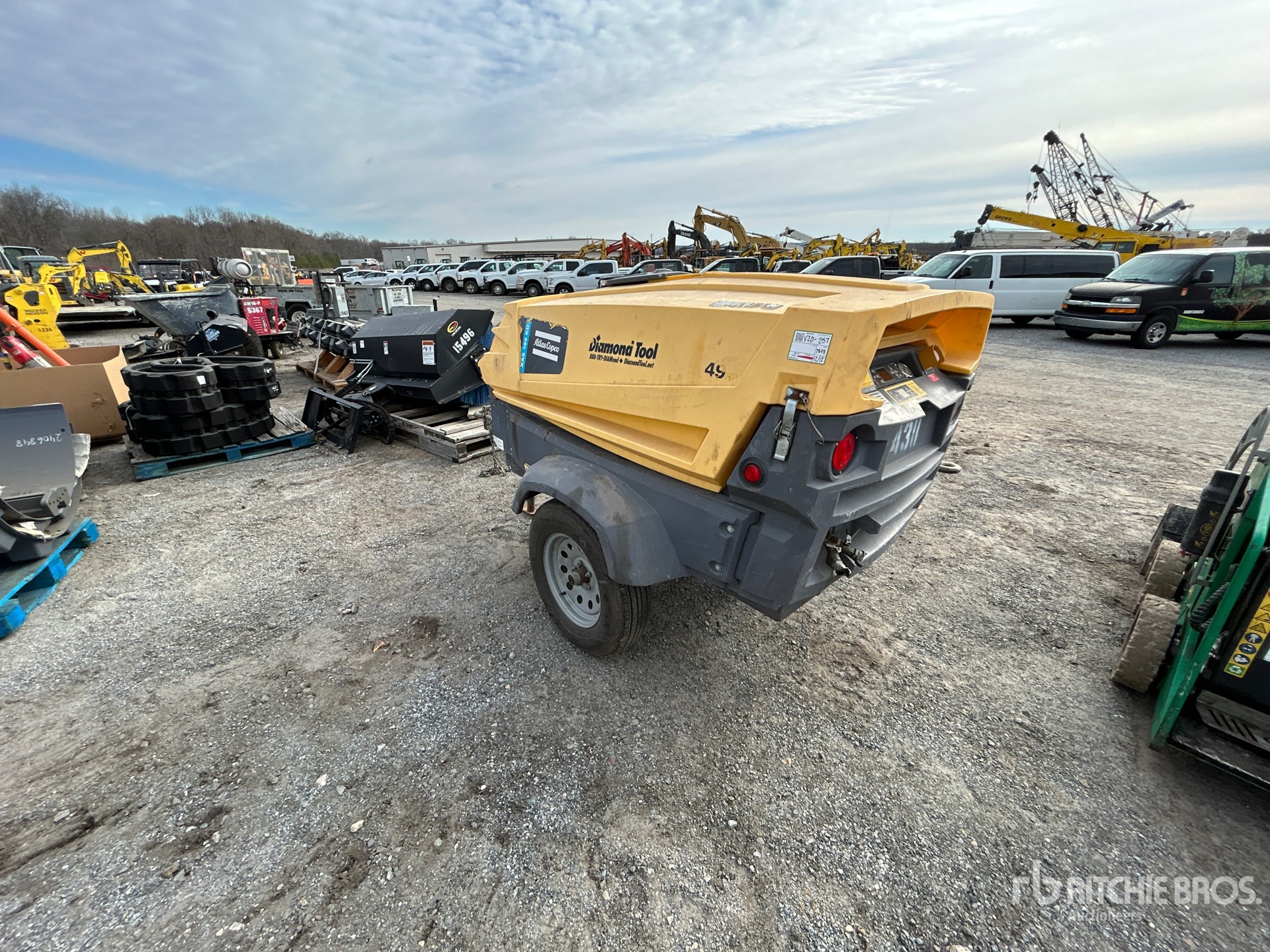 General Appearance with Picture, Left Rear Corner