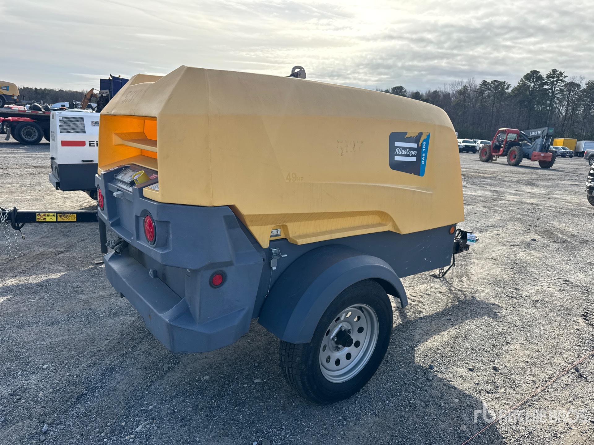 General Appearance with Picture, Right Rear Corner