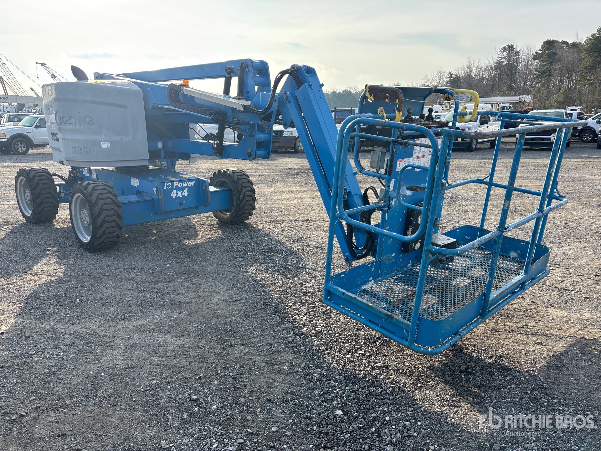 General Appearance with Picture, Right Front Corner