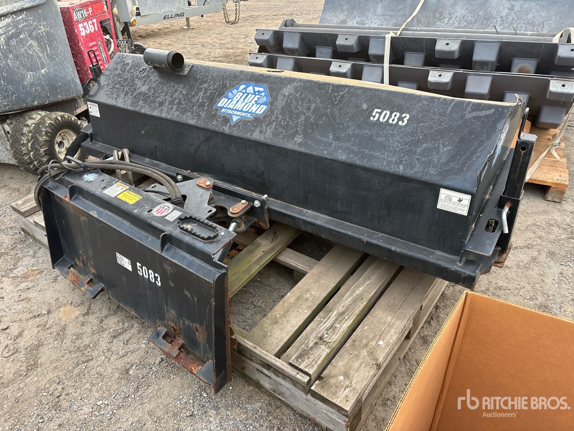 General Appearance with Picture, Right Rear Corner