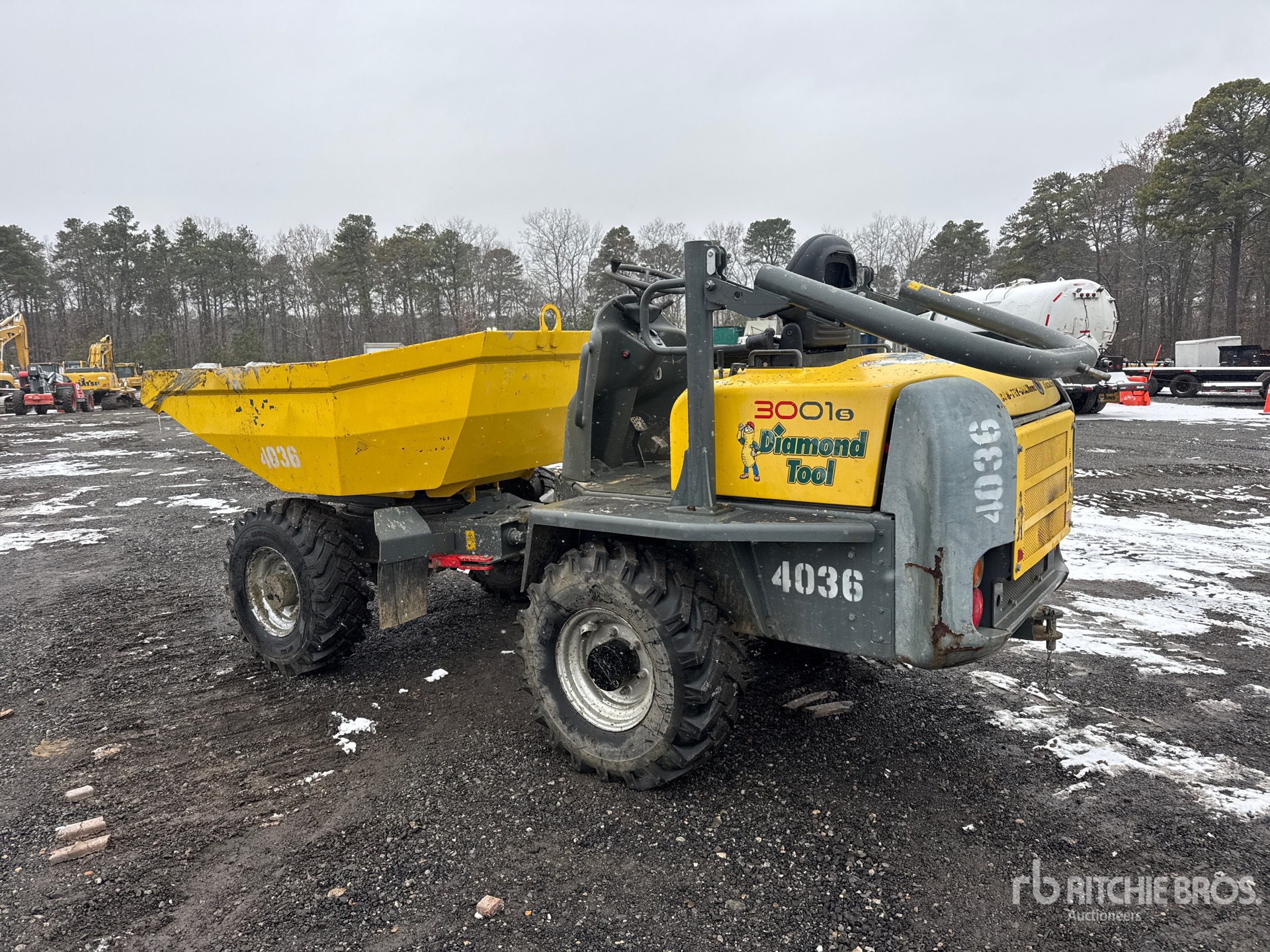 General Appearance with Imagen: esquina trasera izquierda