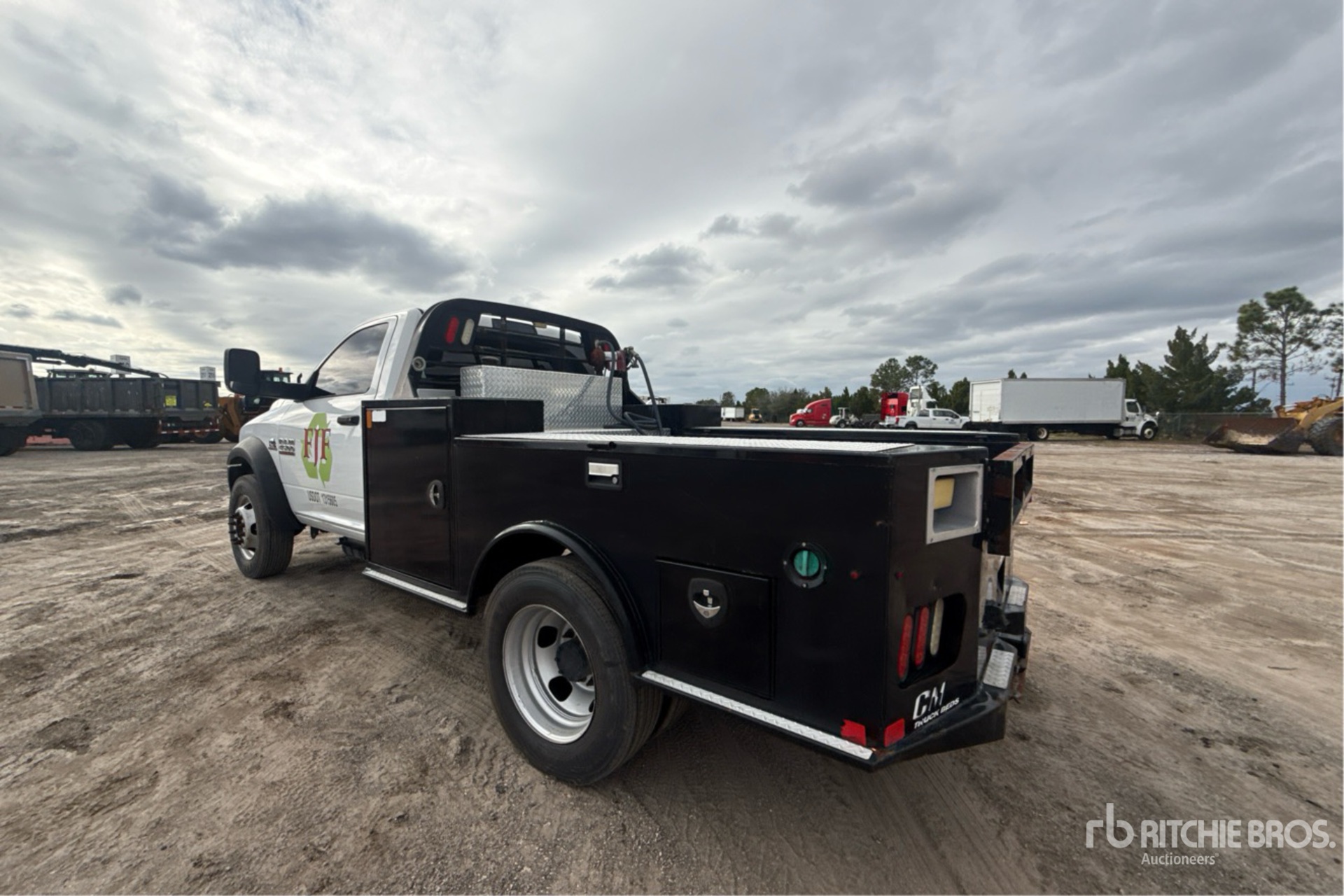 General Appearance with Imagen: esquina trasera izquierda