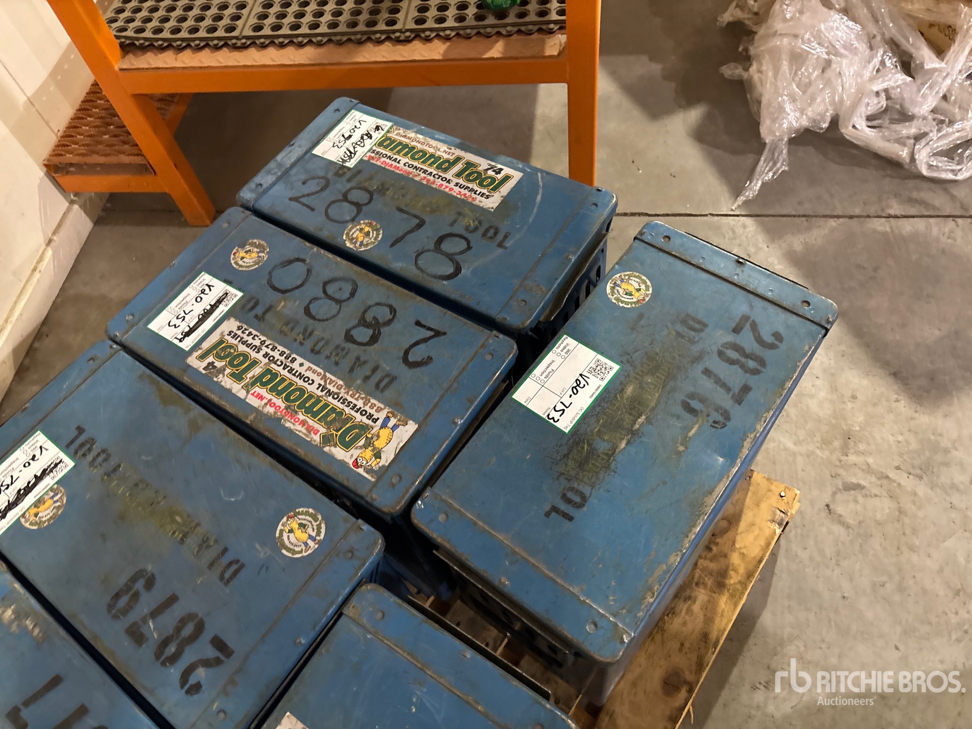 General Appearance with Foto, angolo anteriore sinistro