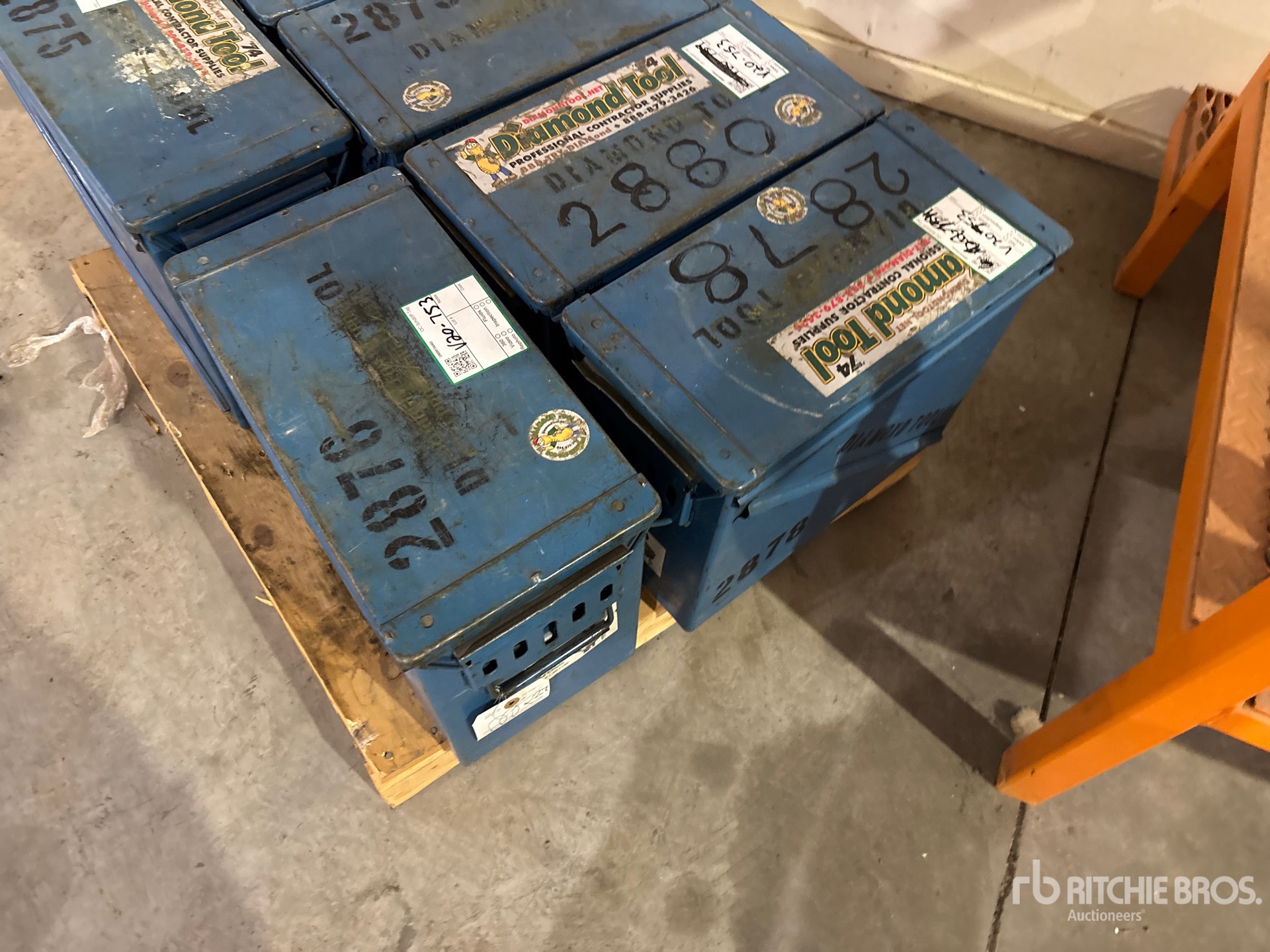 General Appearance with Foto, angolo posteriore sinistro