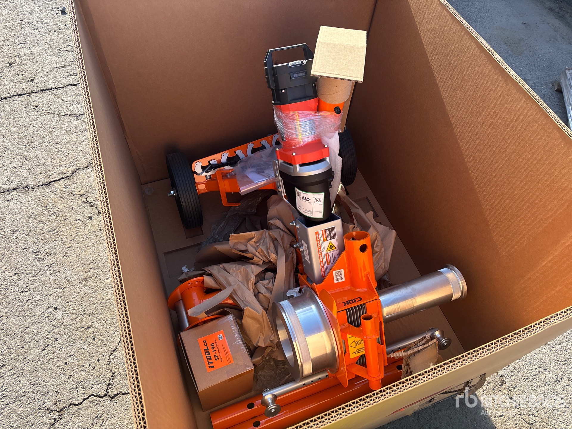 General Appearance with Picture, Right Front Corner