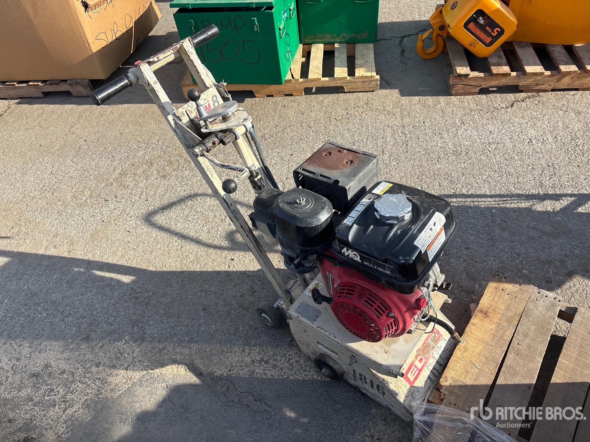 General Appearance with Picture, Right Front Corner