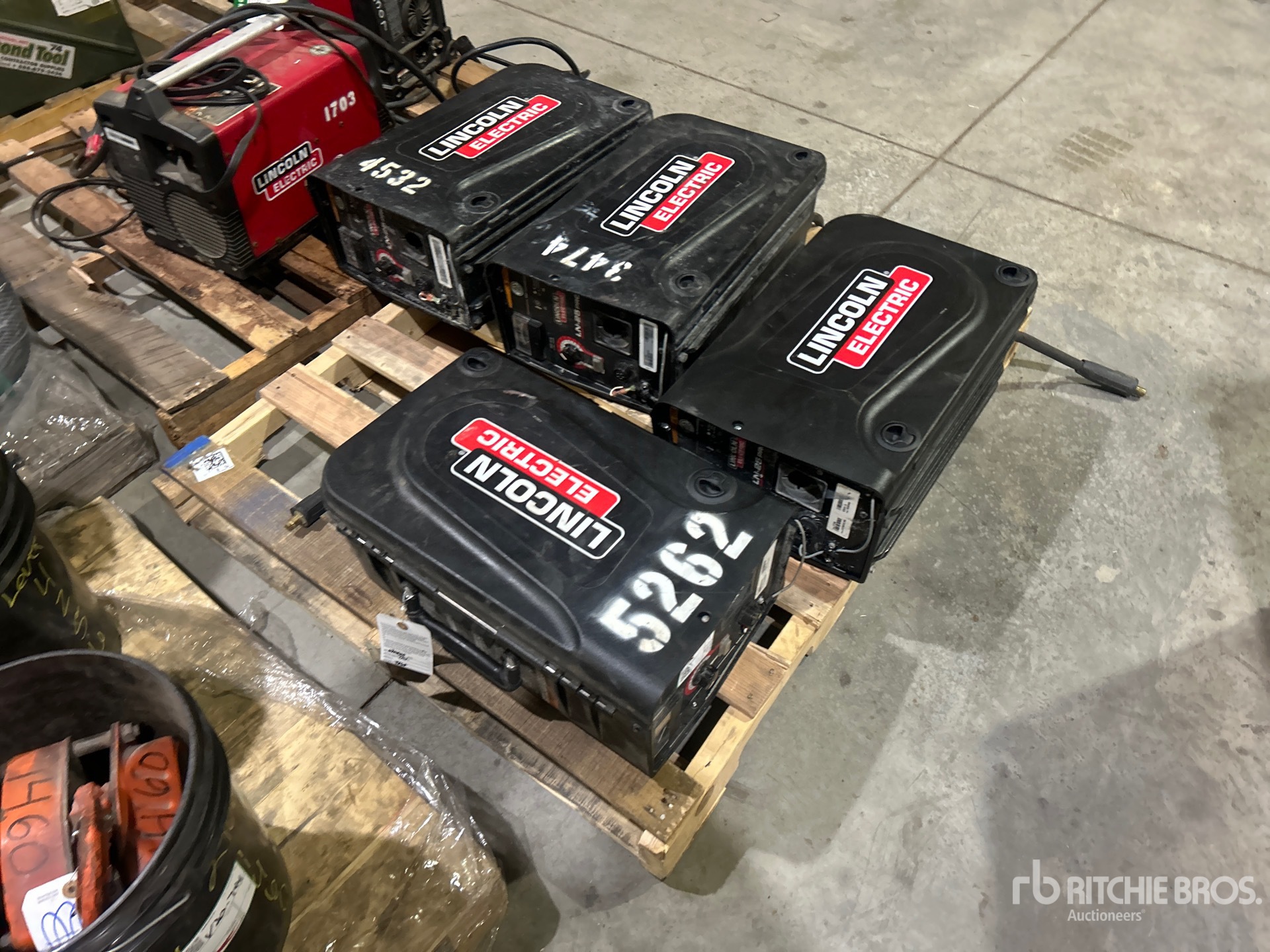 General Appearance with Foto, angolo anteriore sinistro