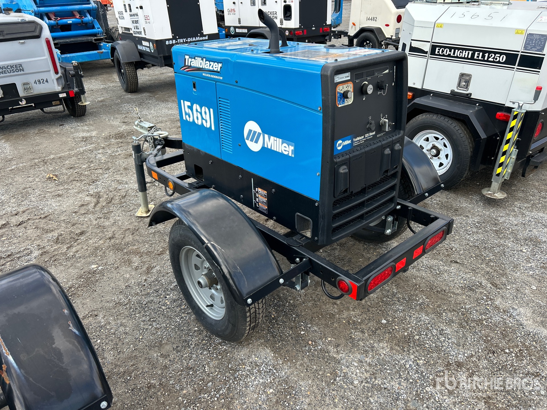 General Appearance with Picture, Left Rear Corner