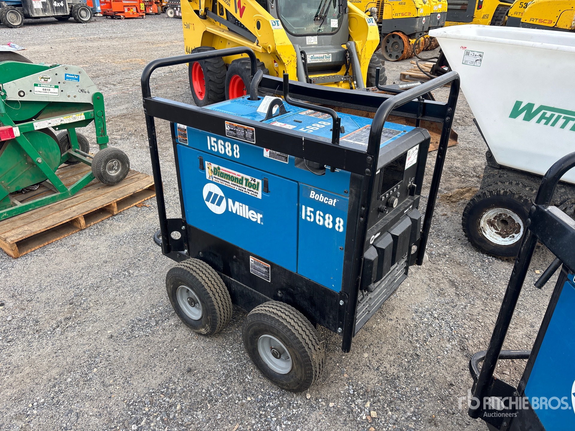 General Appearance with Picture, Right Front Corner