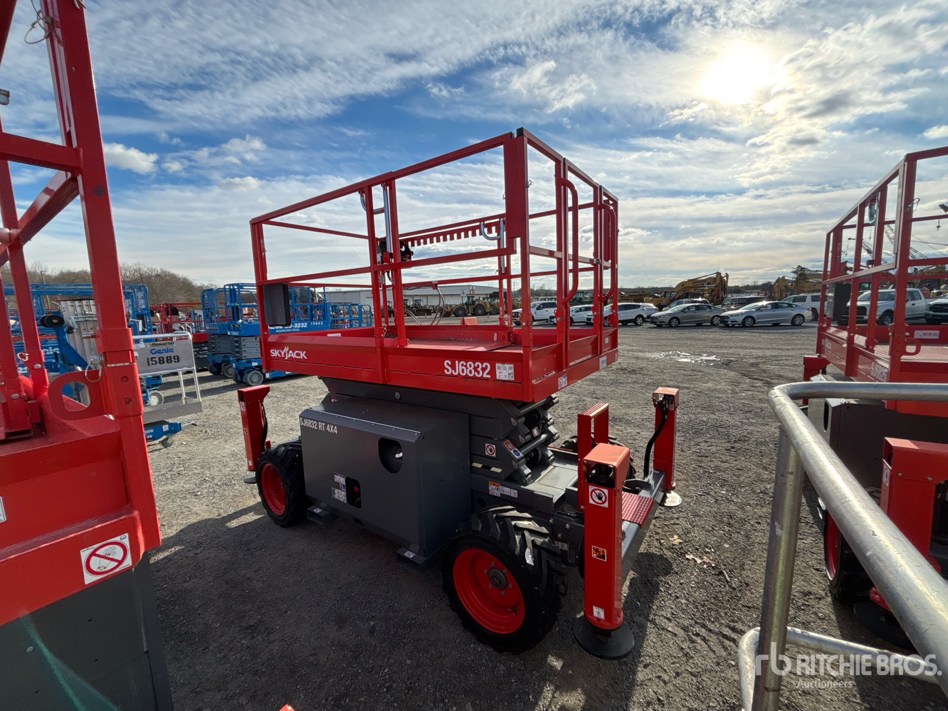 General Appearance with Picture, Right Front Corner