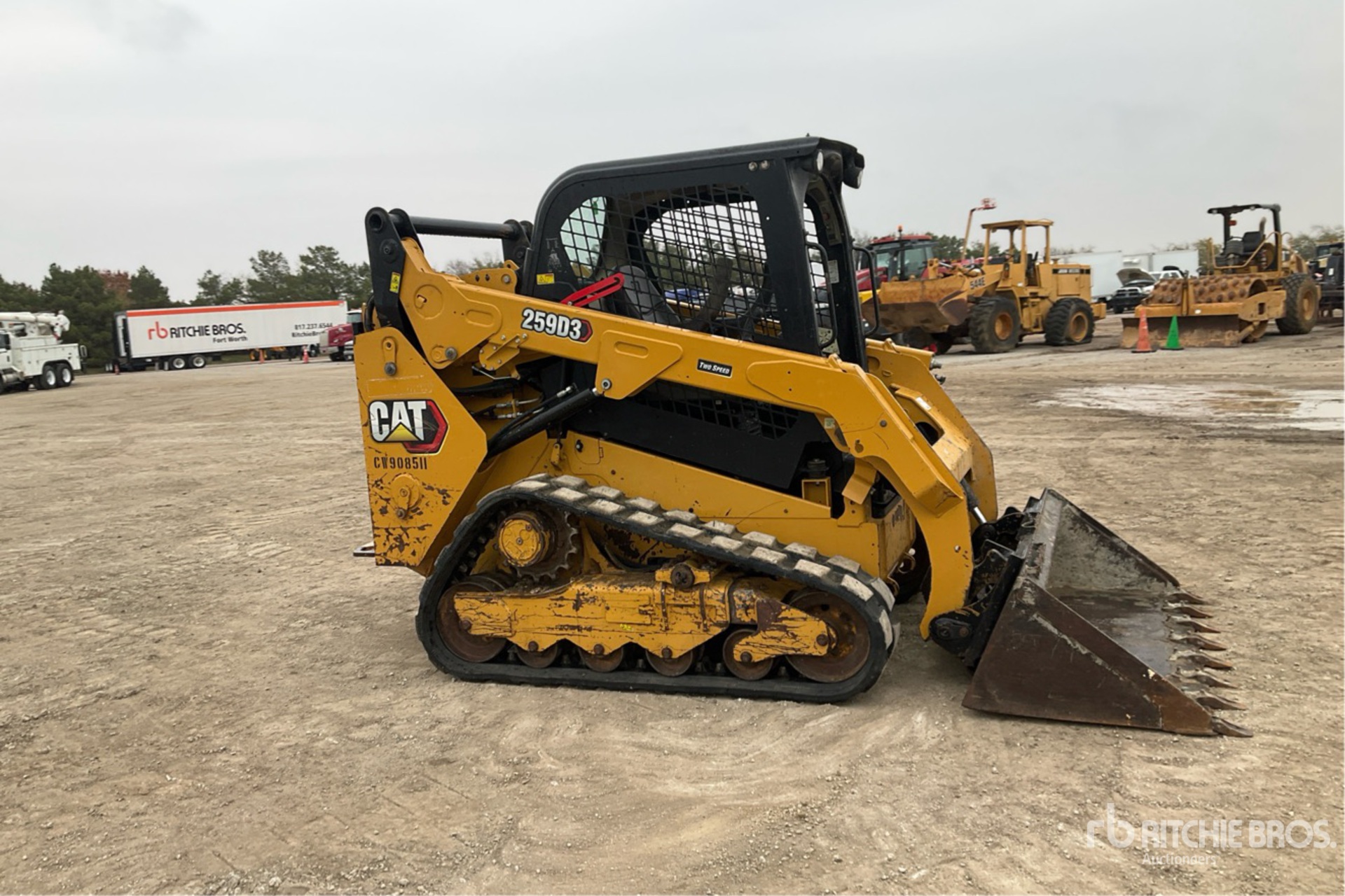 General Appearance with Picture, Right Front Corner