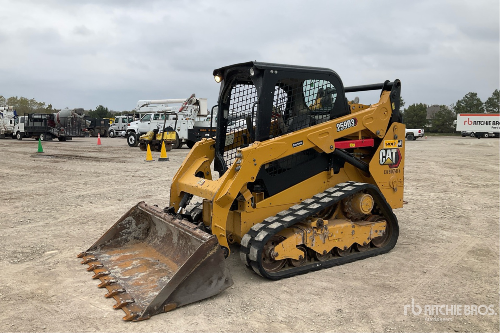 General Appearance with Picture, Left Front Corner