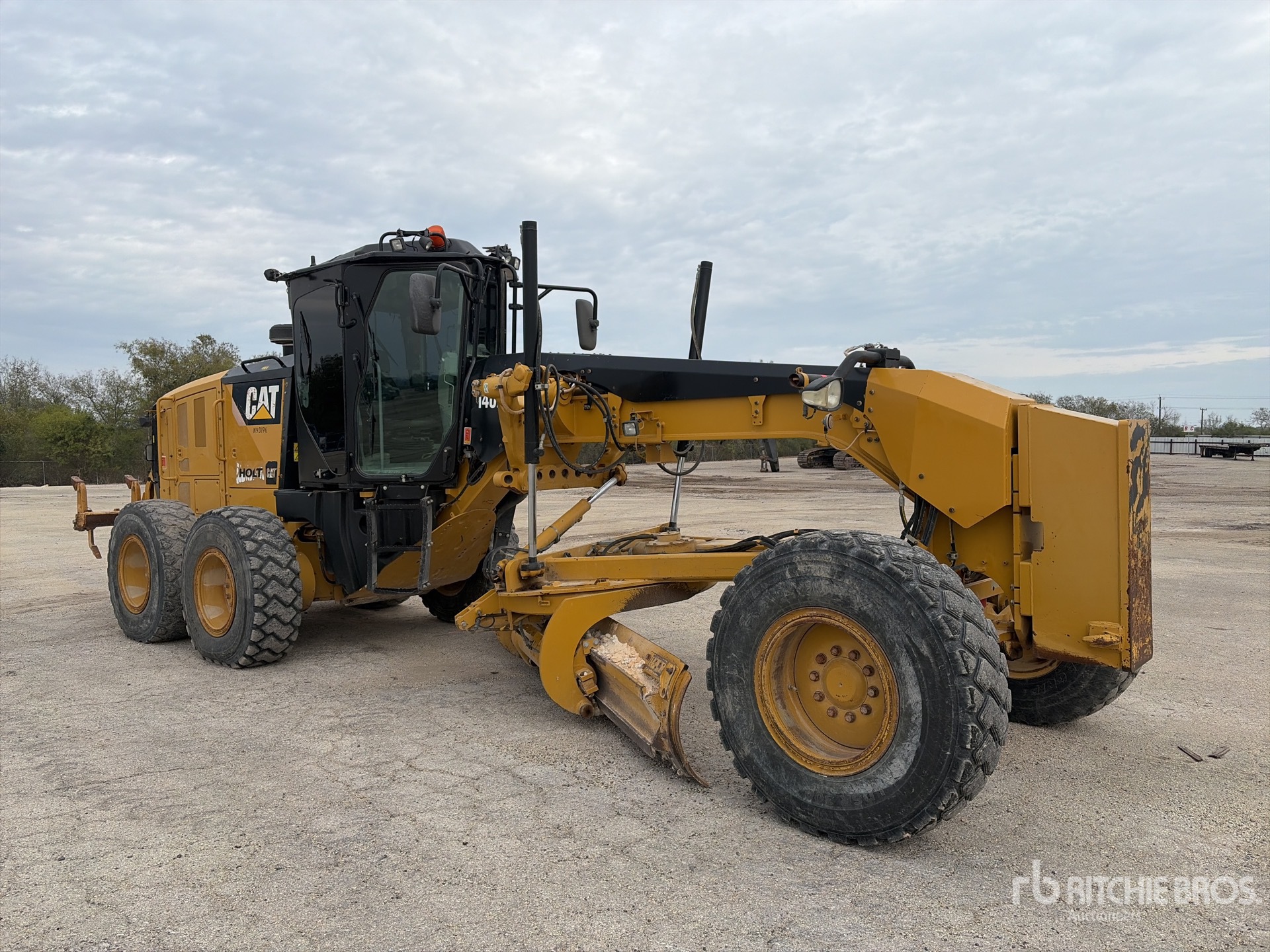 Aspect général with Image, coin avant droit