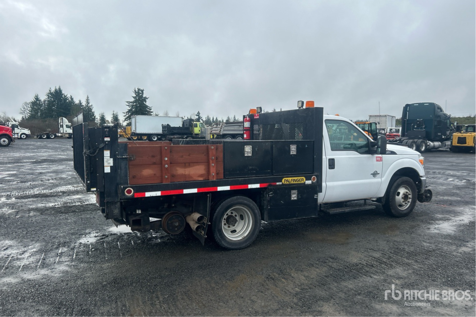 General Appearance with Imagen: esquina trasera derecha