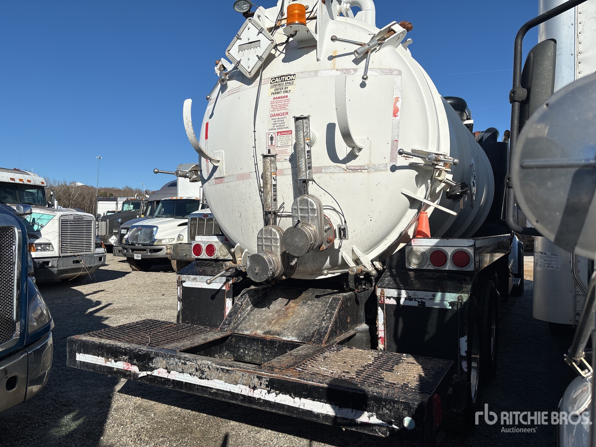 General Appearance with Imagen: esquina trasera derecha