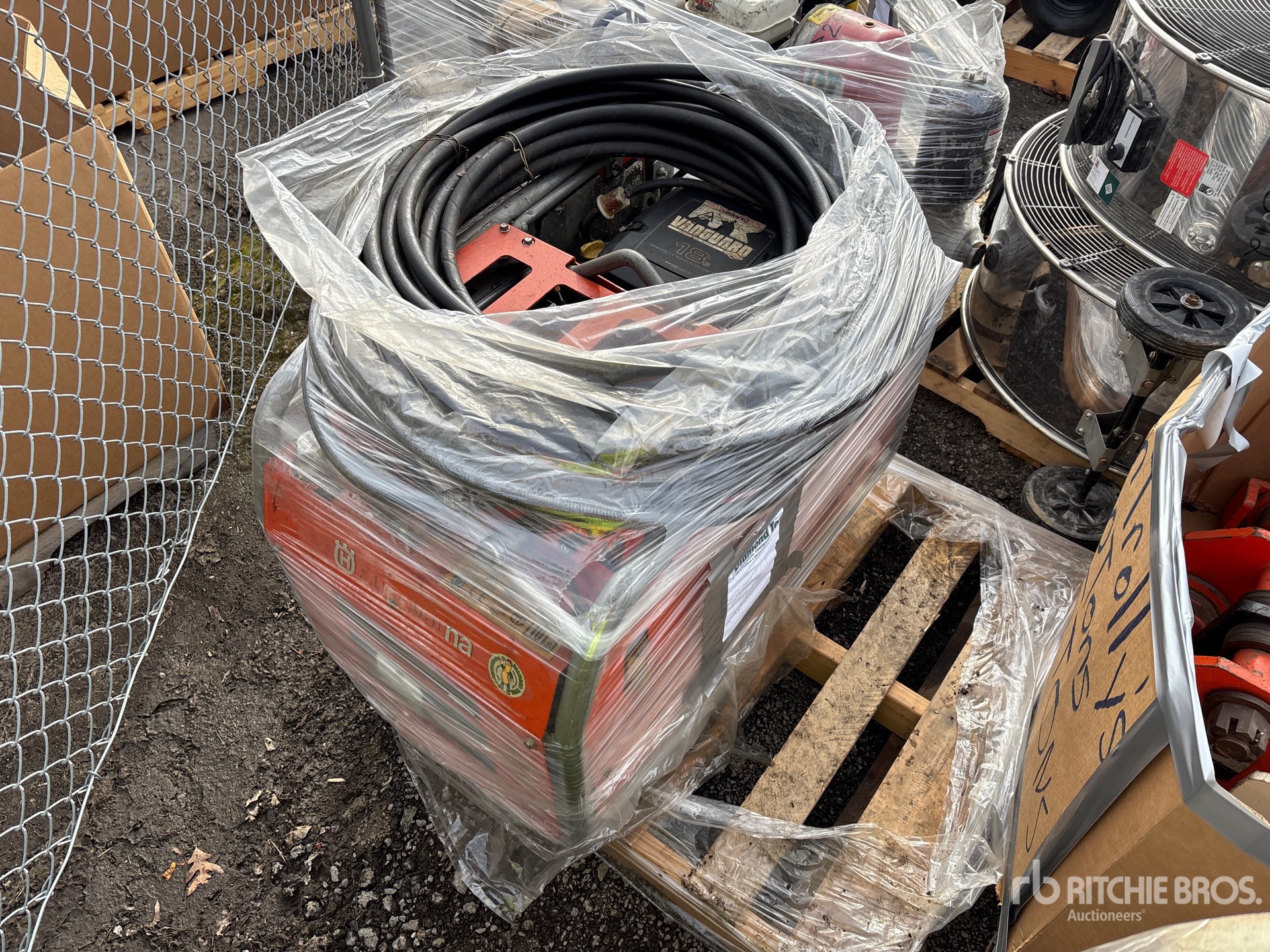 Aspect général with Image, coin arrière droit