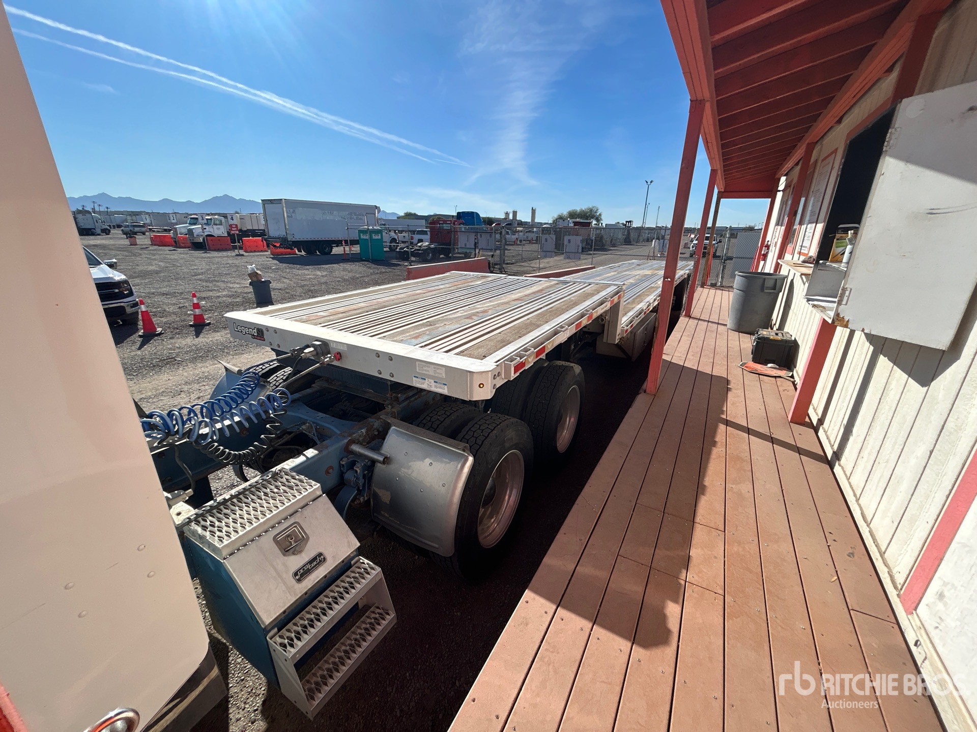 General Appearance with Featured Photo