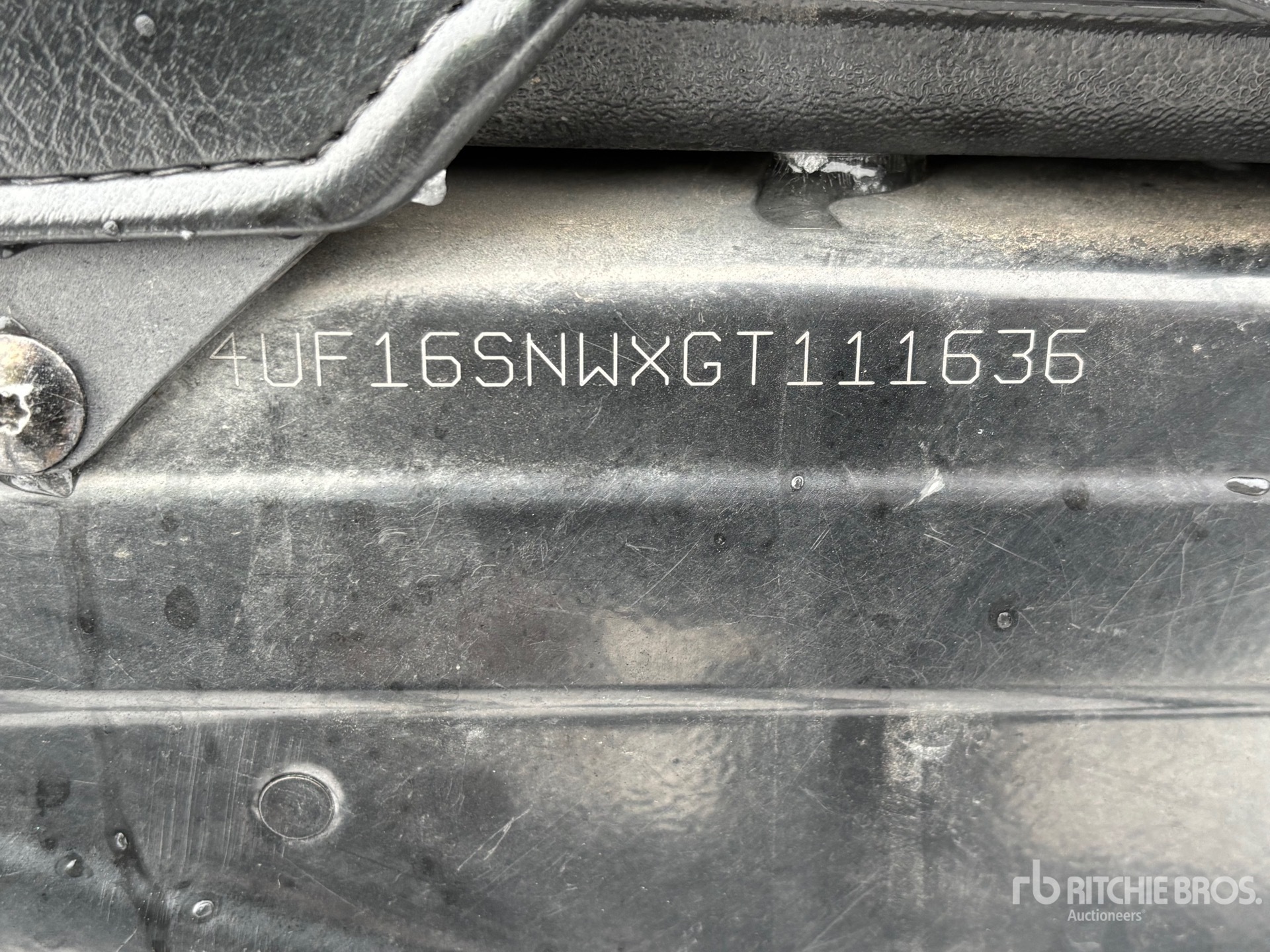 General Appearance with Numéro de série/Numéro d'identification du véhicule automobile