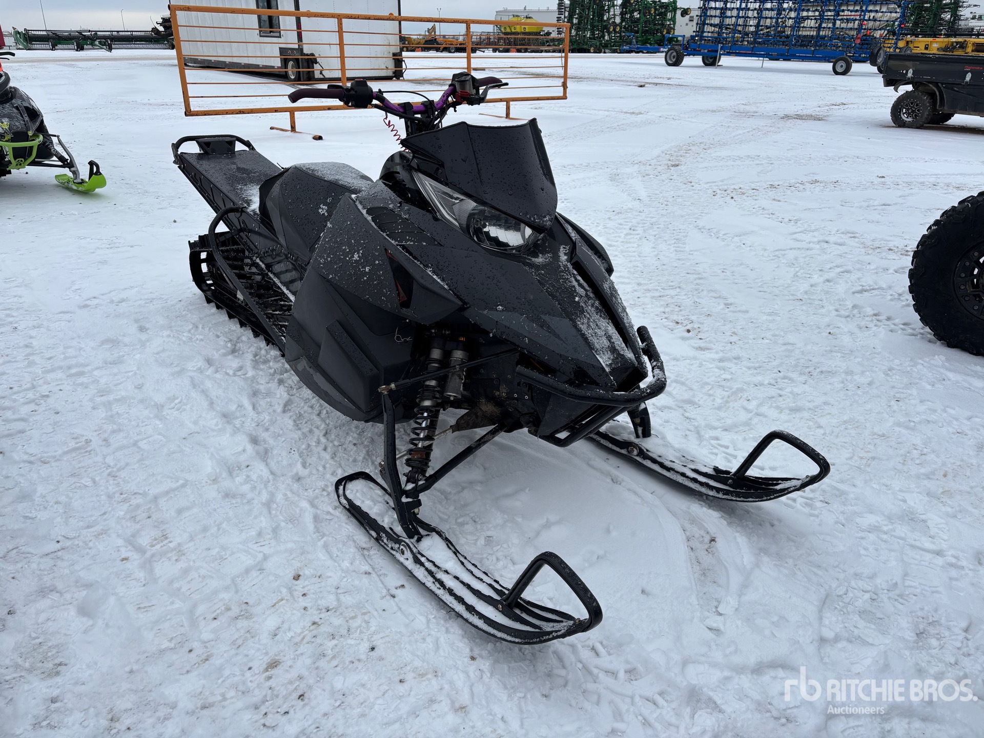 General Appearance with Image, coin avant droit