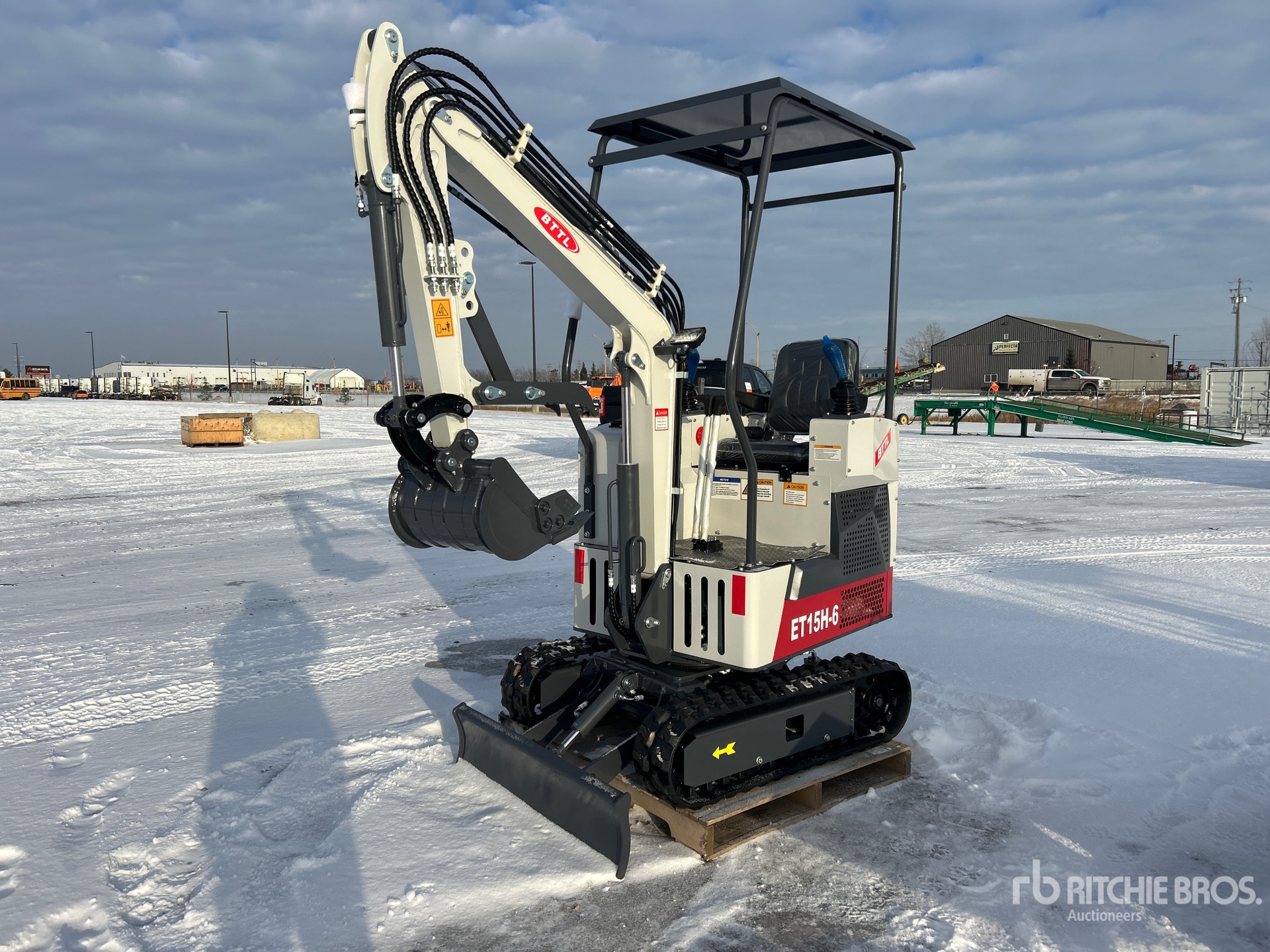 General Appearance with Picture, Left Front Corner