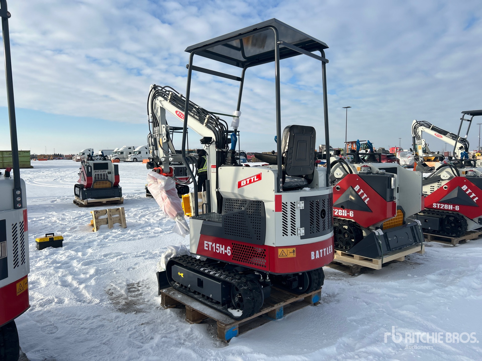 General Appearance with Picture, Left Rear Corner