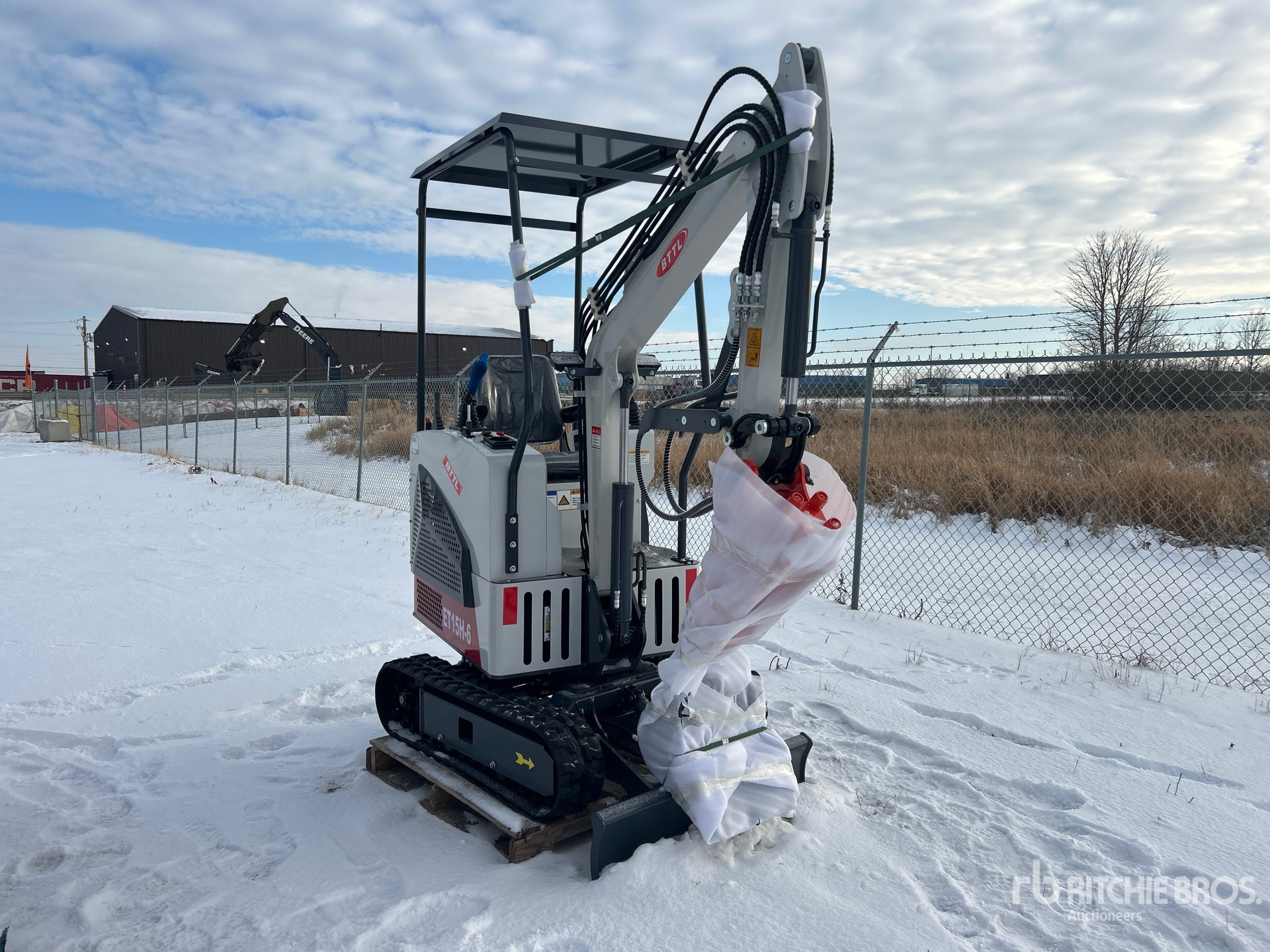 General Appearance with Picture, Right Front Corner