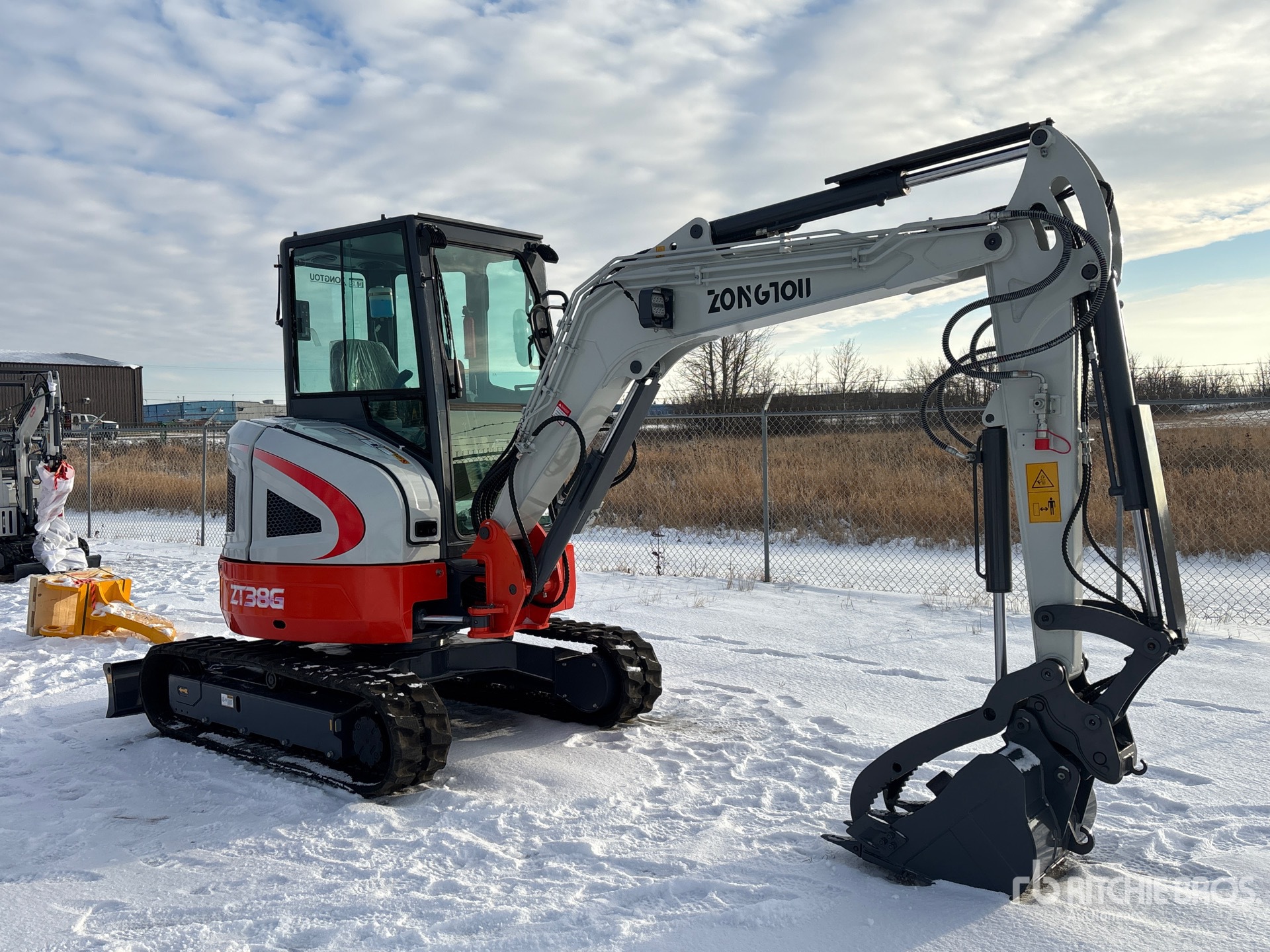 General Appearance with Picture, Right Front Corner