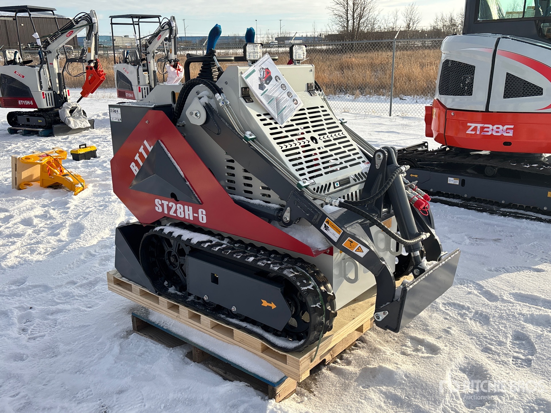 General Appearance with Picture, Right Front Corner