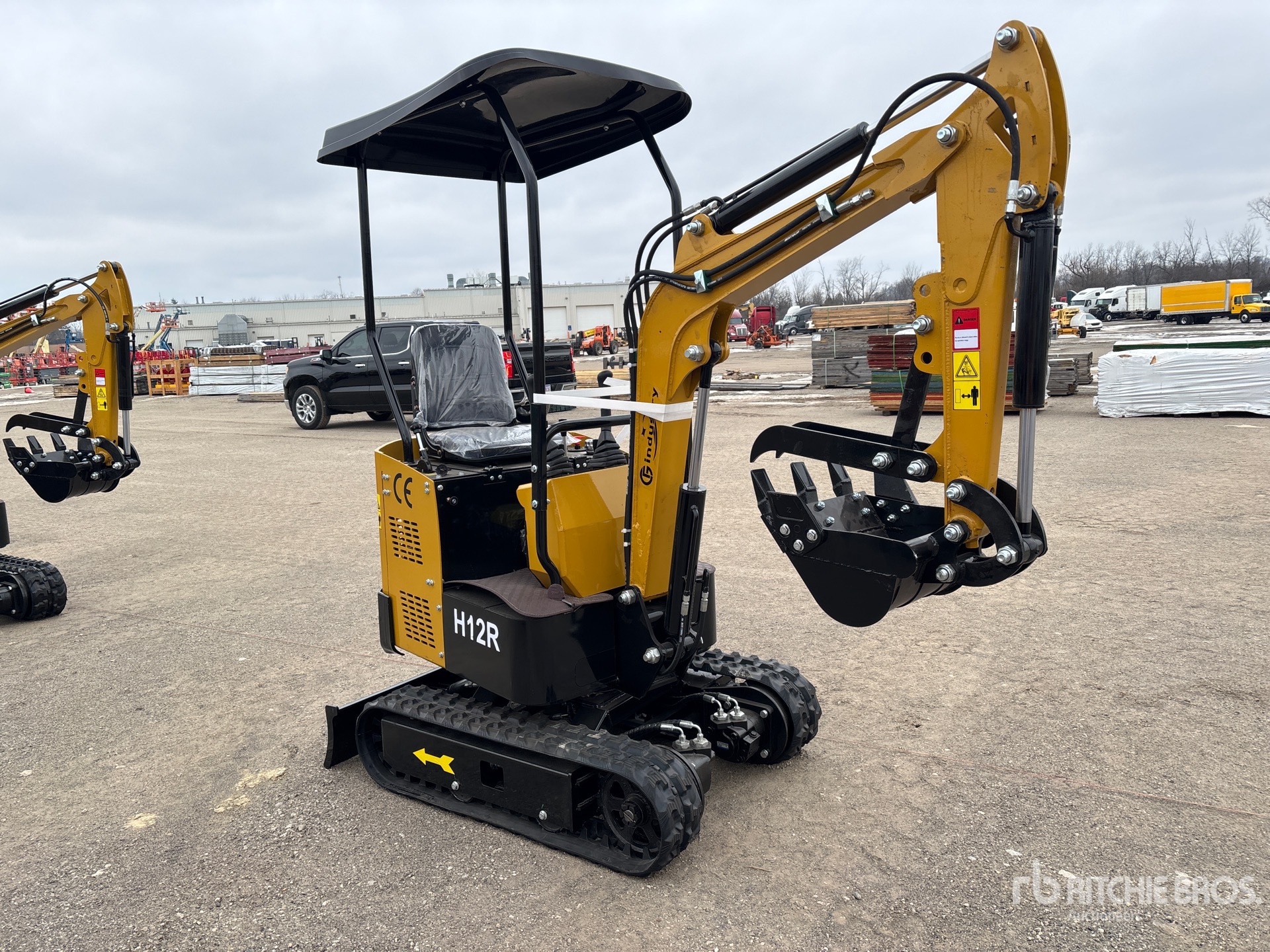 General Appearance with Picture, Right Front Corner