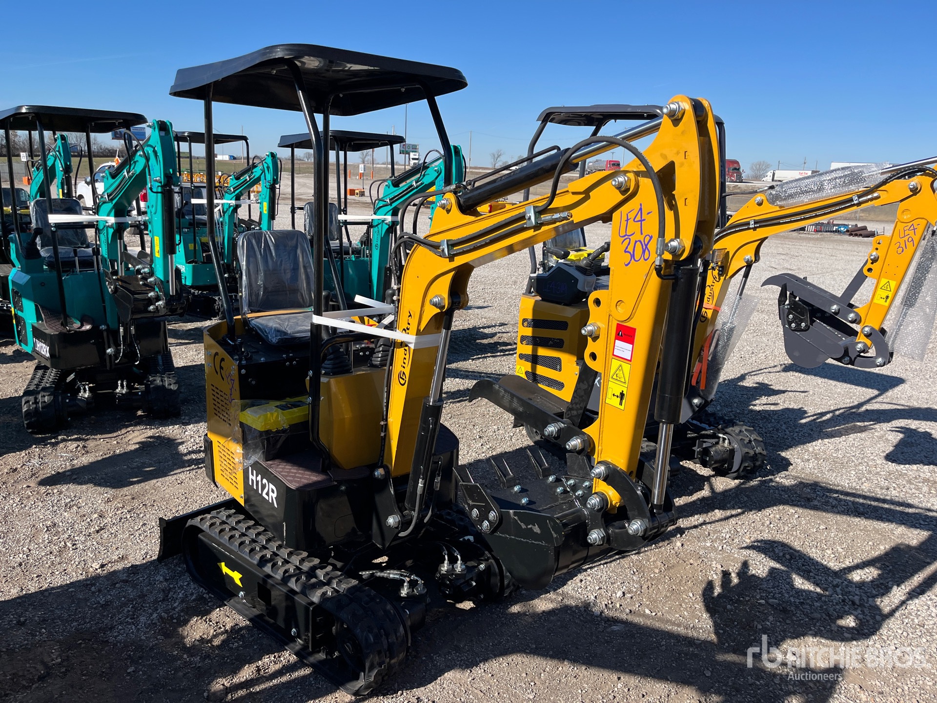 General Appearance with Picture, Right Front Corner