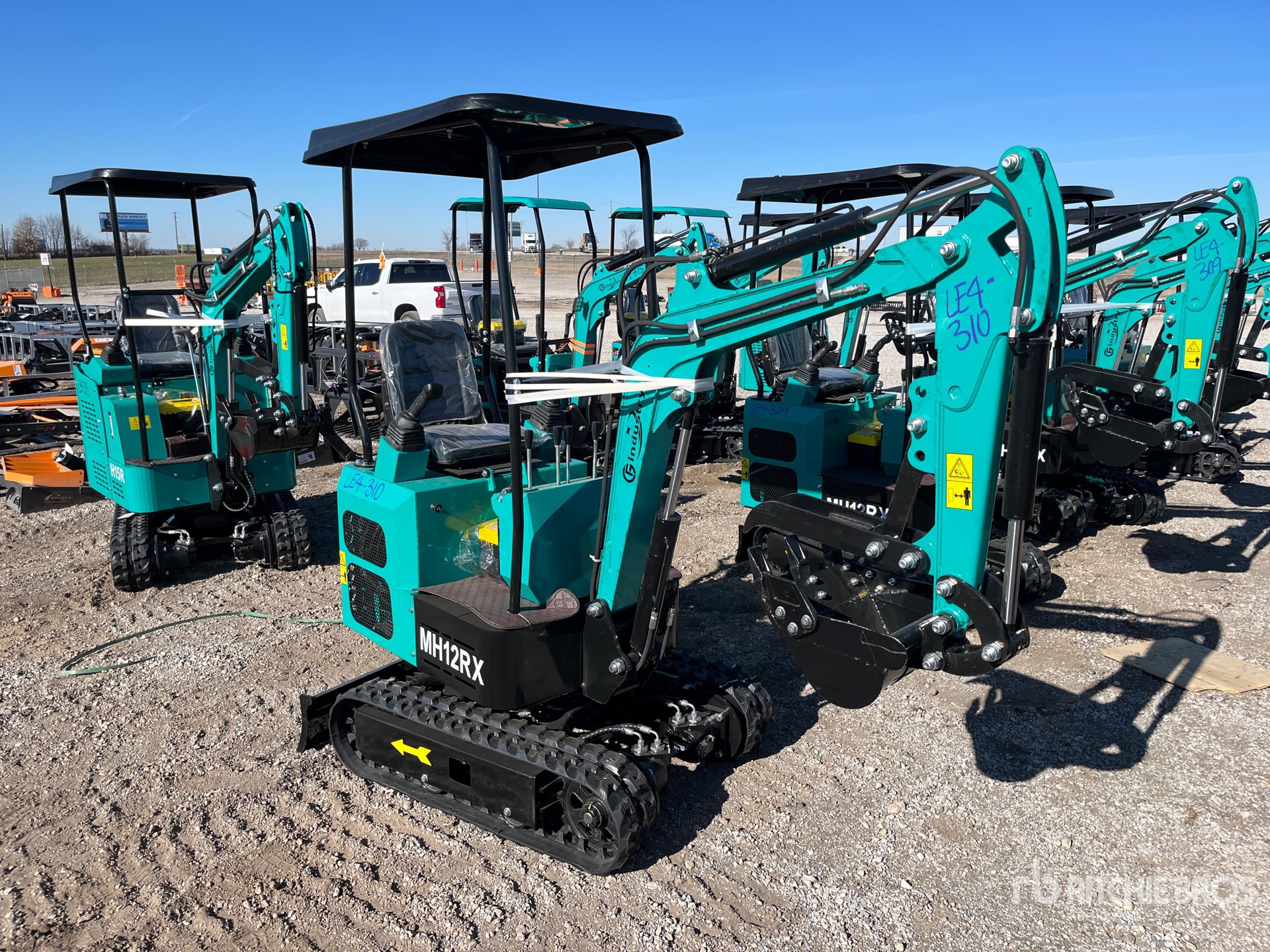 General Appearance with Picture, Right Front Corner