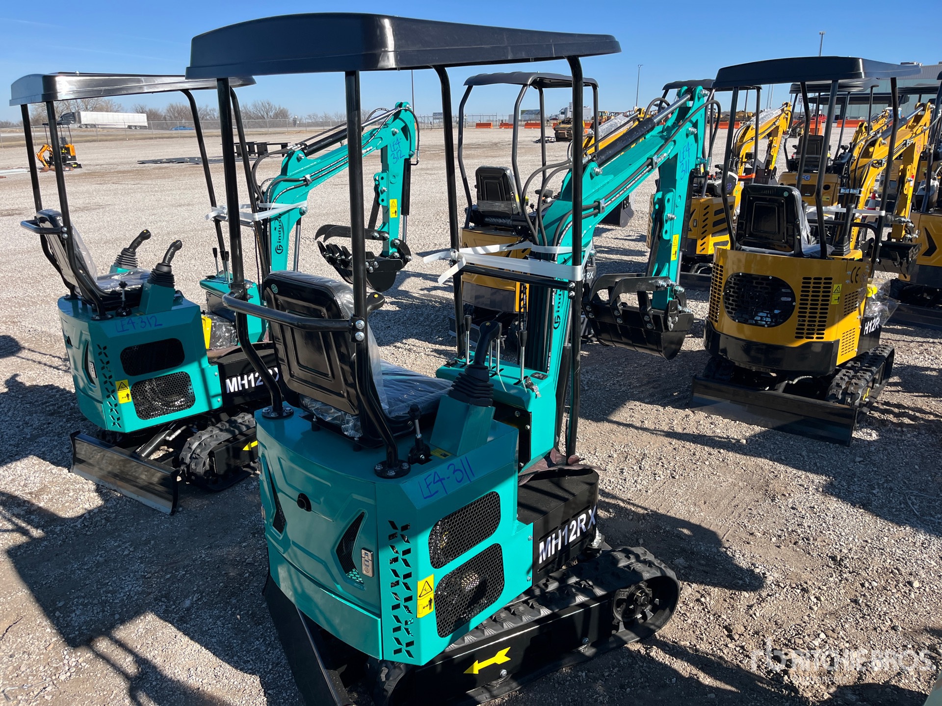 General Appearance with Picture, Right Rear Corner