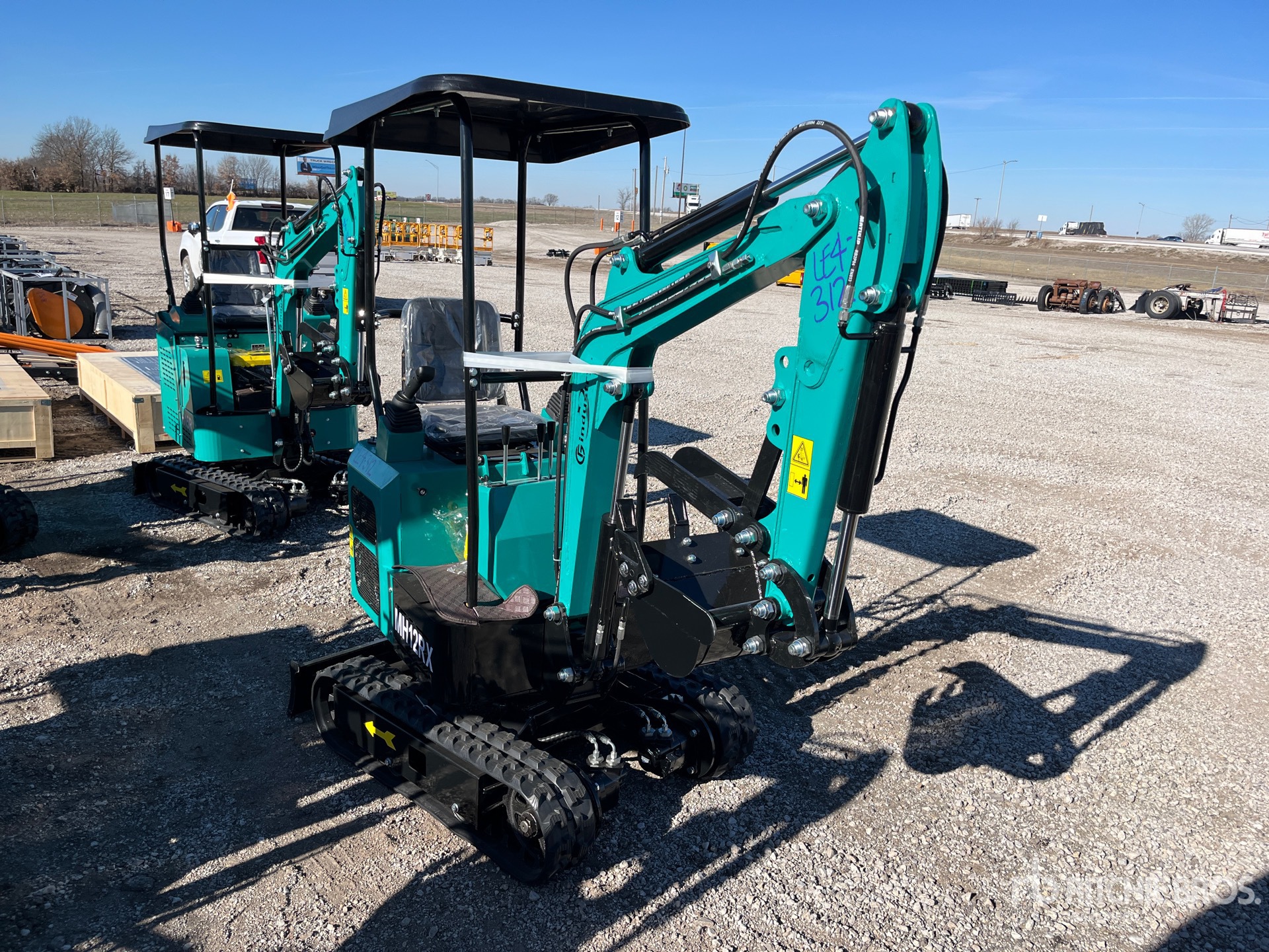 General Appearance with Picture, Right Front Corner