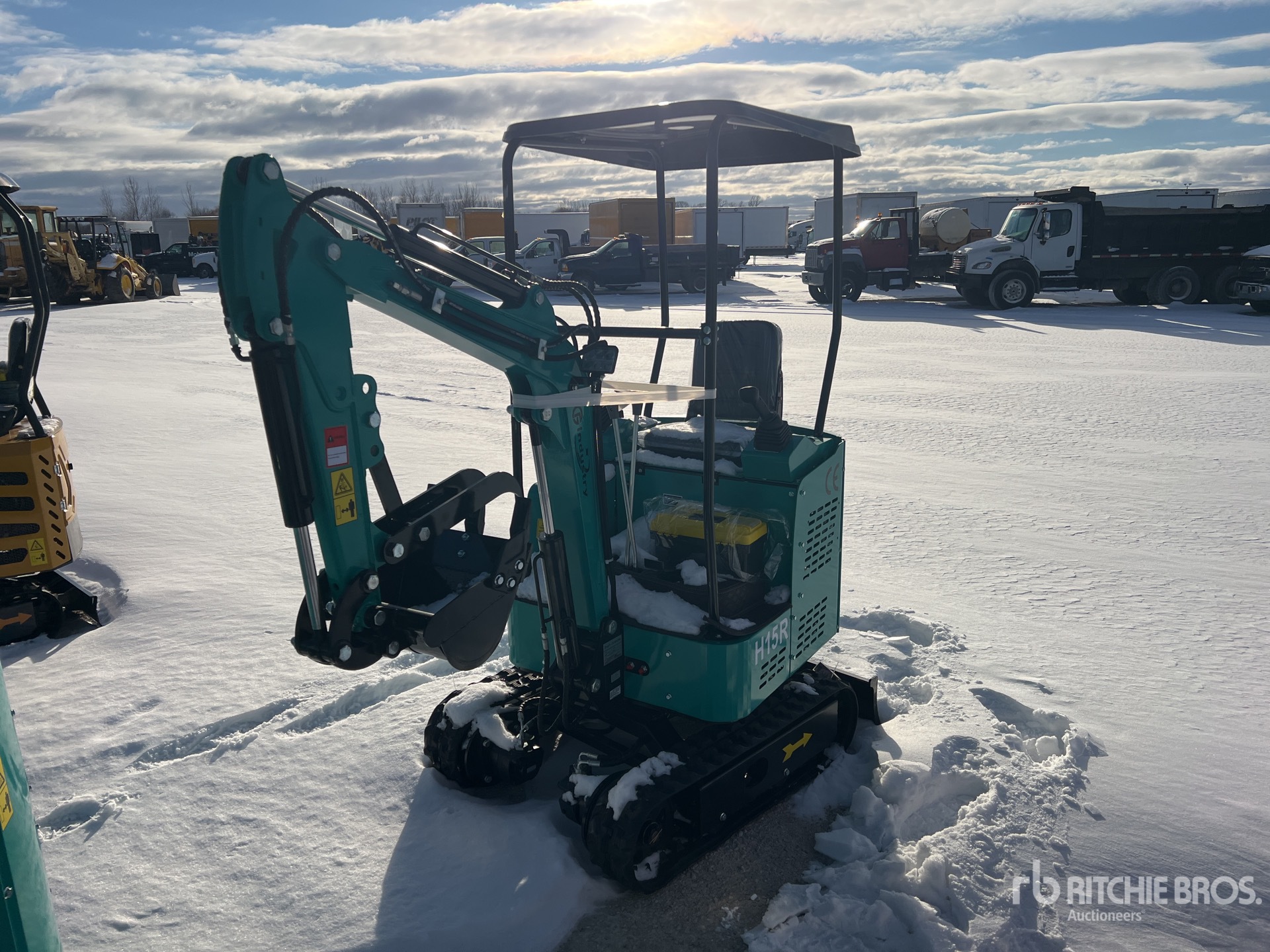 General Appearance with Picture, Left Front Corner