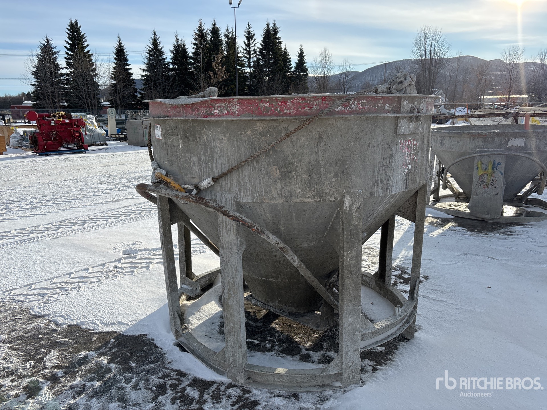 General Appearance with Picture, Left Front Corner