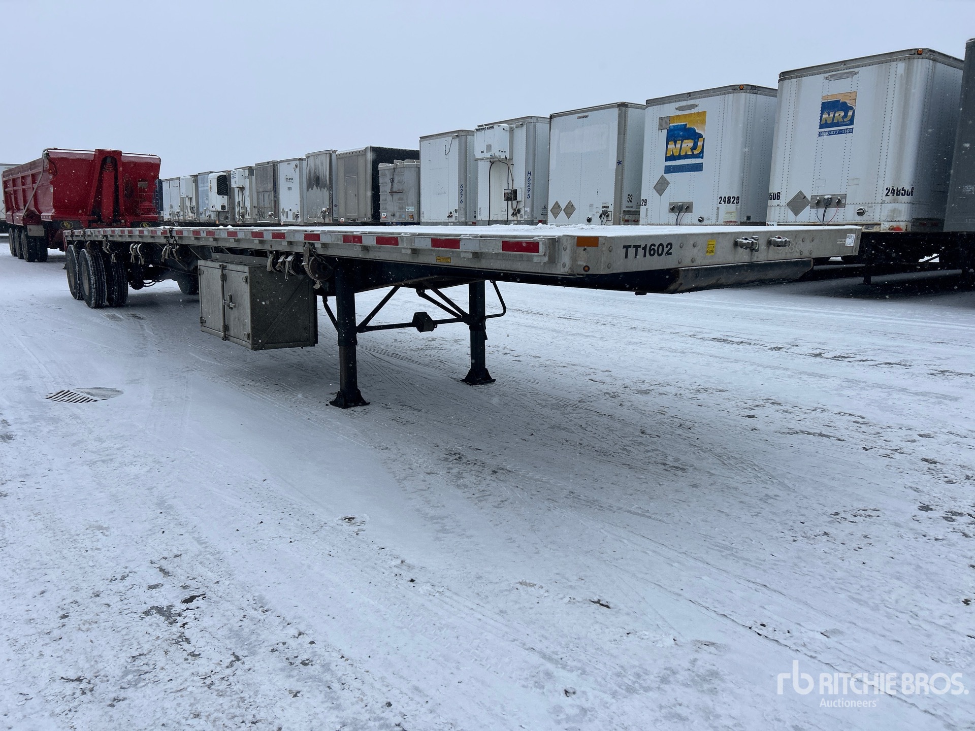 General Appearance with Bild, Ecke vorne rechts