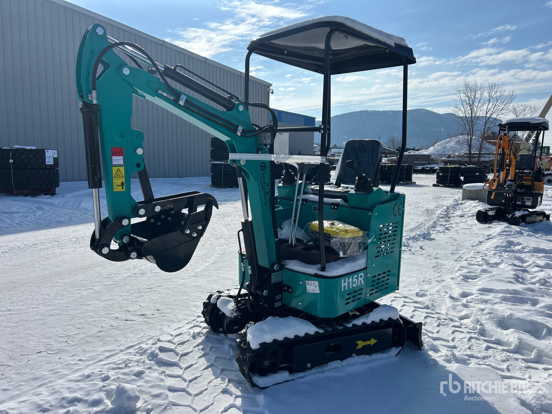 General Appearance with Picture, Left Front Corner