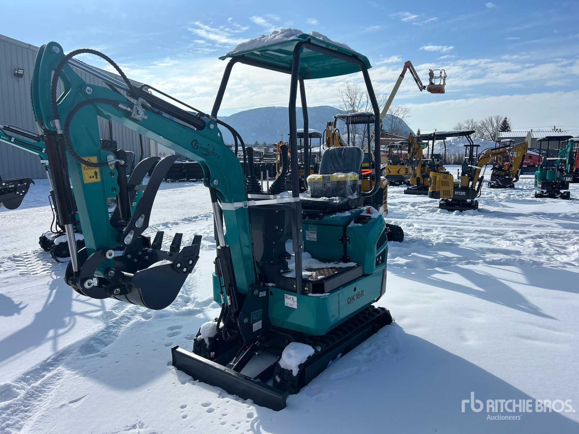 General Appearance with Picture, Left Front Corner