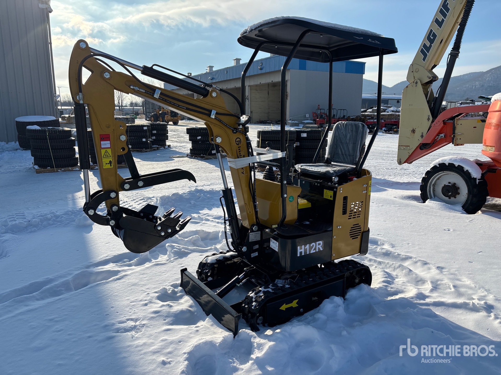 General Appearance with Picture, Left Front Corner